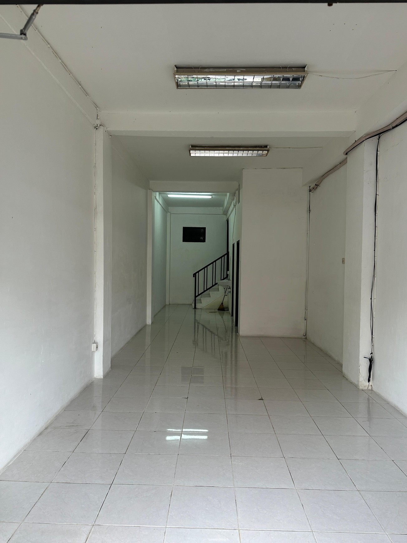 Disewa Ruko dipinggir Jalan Besar di Menteng Jakarta Pusat