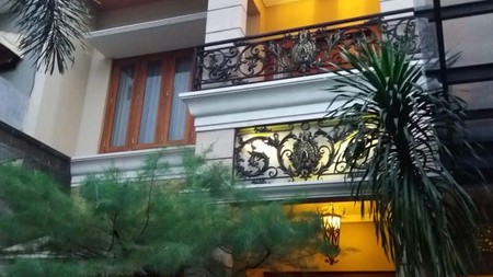 Dijual Rumah Premium  2LT  Jl. Gaharu, Cilandak Barat 