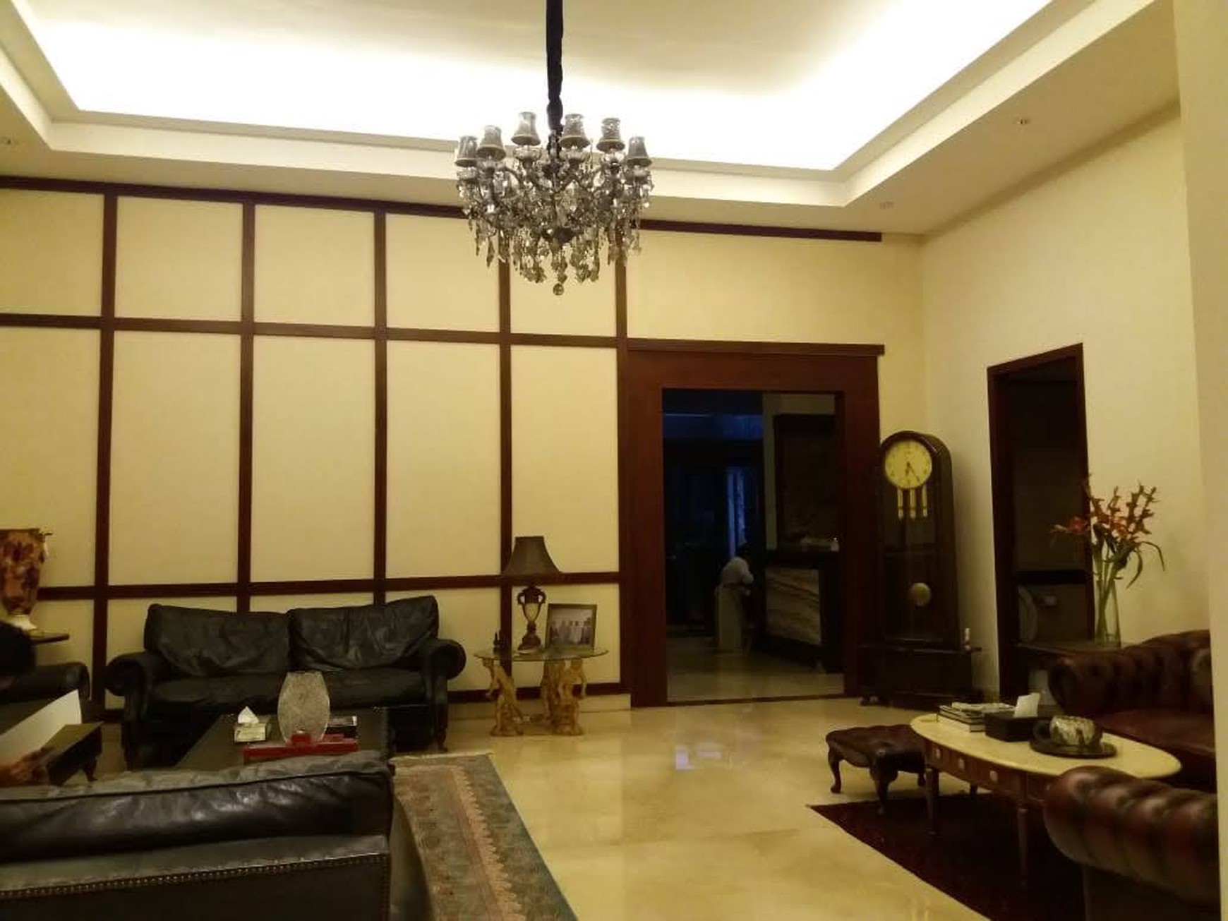 Dijual Rumah Premium  2LT  Jl. Gaharu, Cilandak Barat 