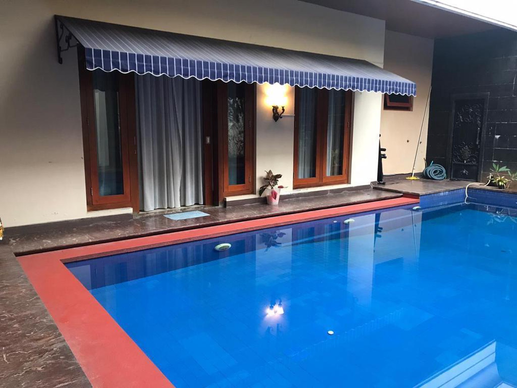 Dijual Rumah Premium  2LT  Jl. Gaharu, Cilandak Barat 