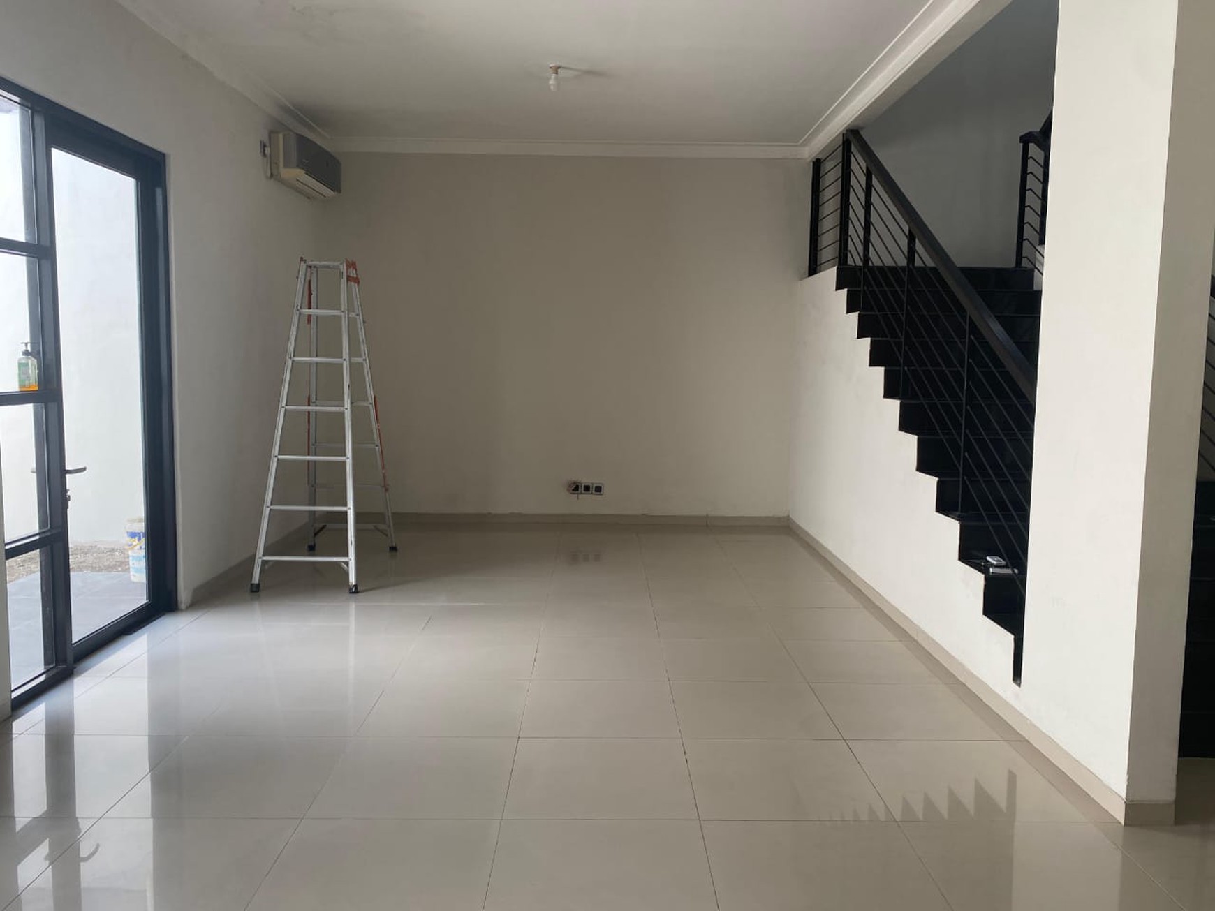 Disewakan Rumah Minimalis Siap Huni Prambanan Residence Wiyung Surabaya