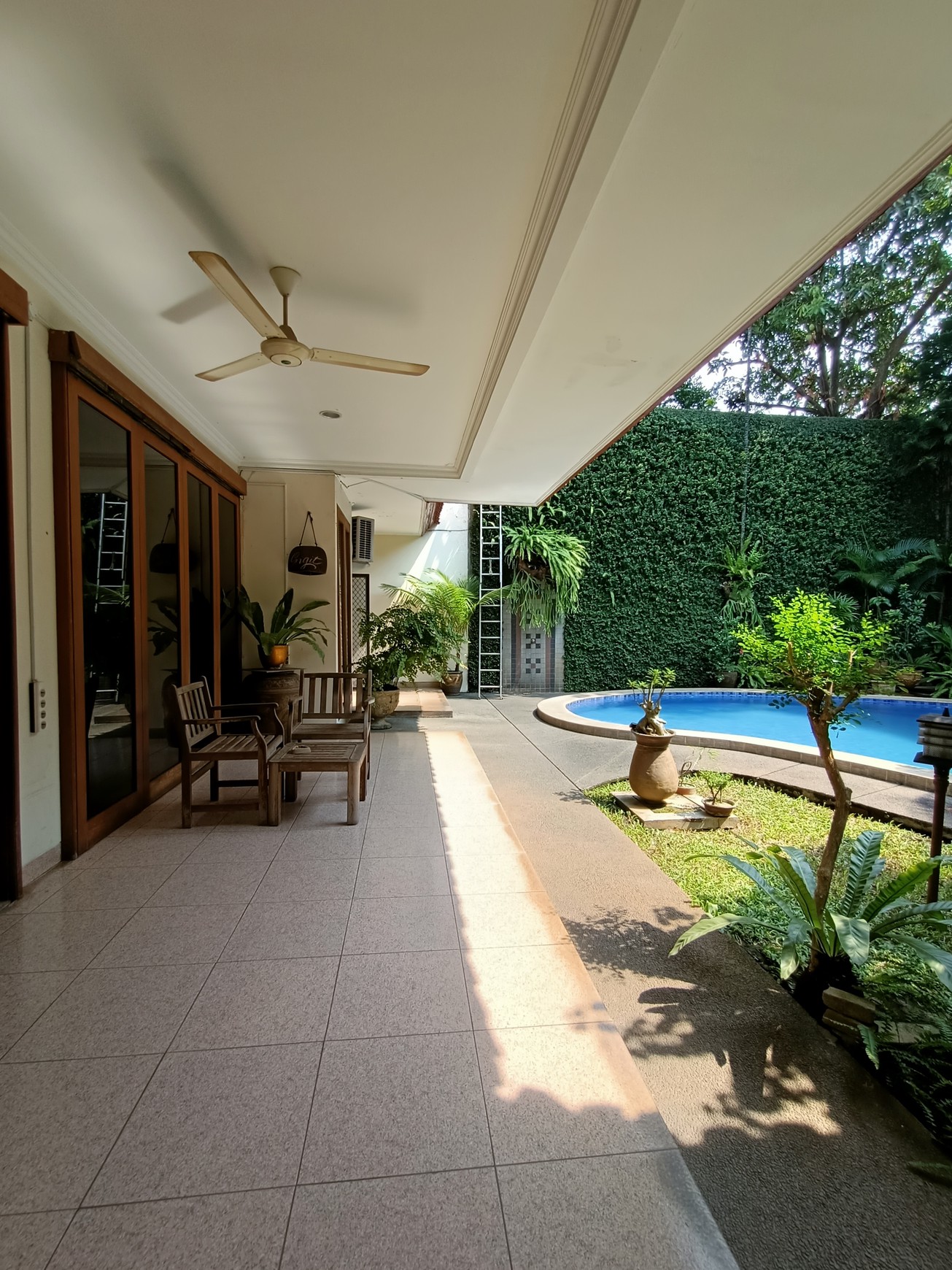 Rumah Mewah Terawat Kemang, Jakarta Selatan