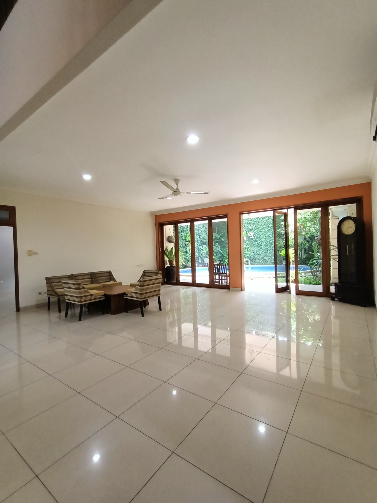 Rumah Mewah Terawat Kemang, Jakarta Selatan