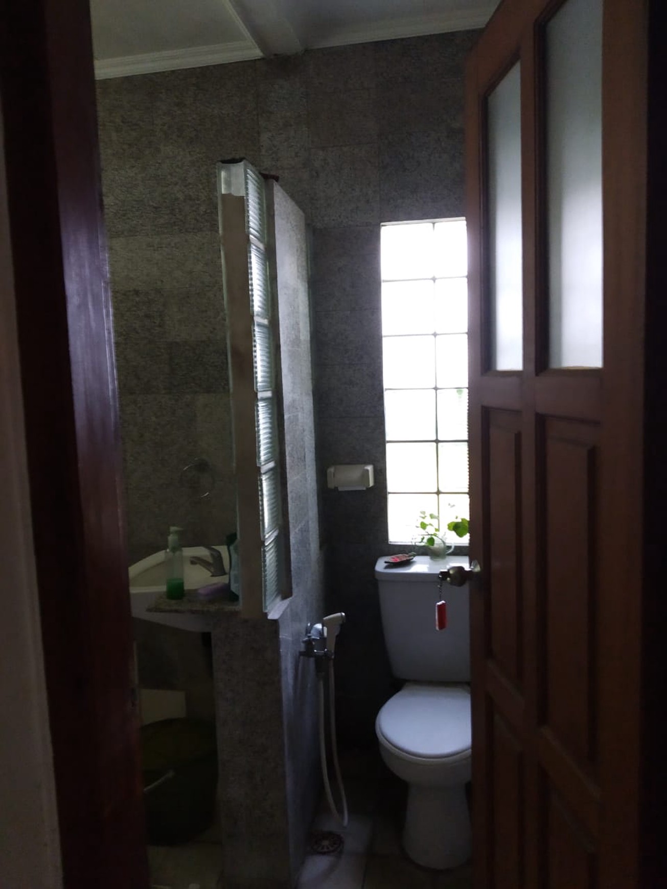 Rumah Bagus Di Jl Buana, Pondok Pinang Jakarta Selatan