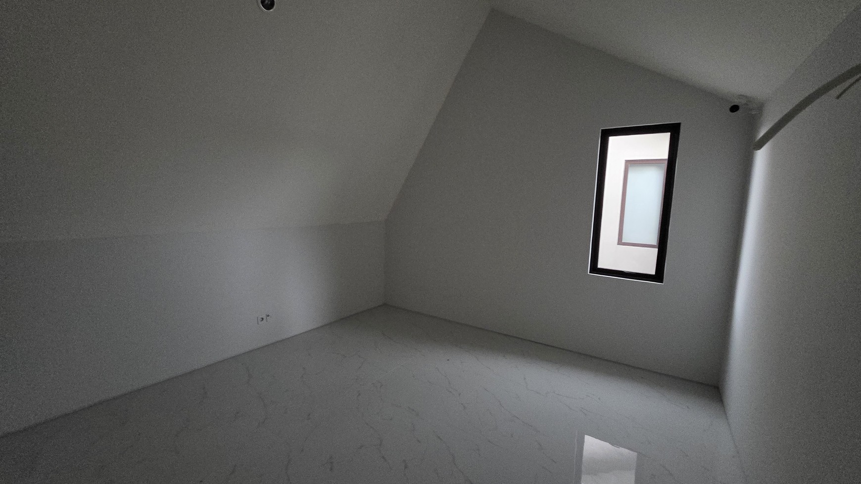 Disewakan Rumah di Cluster Aeris Citra Garden Serpong