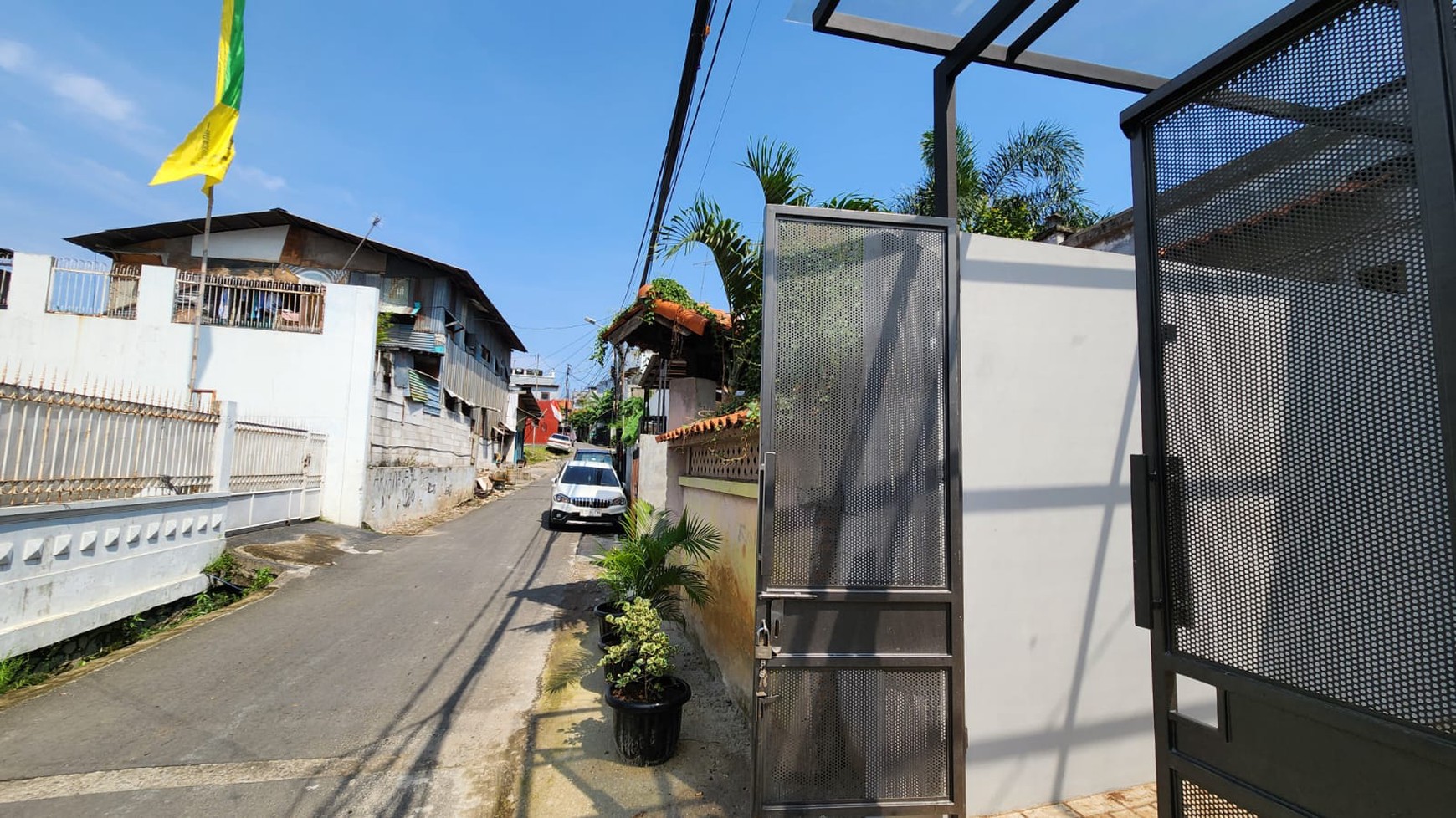 Rumah Modern 2 Lantai Disewakan Akses Jalan 2 Mobil di Cikoko Pancoran Jaksel