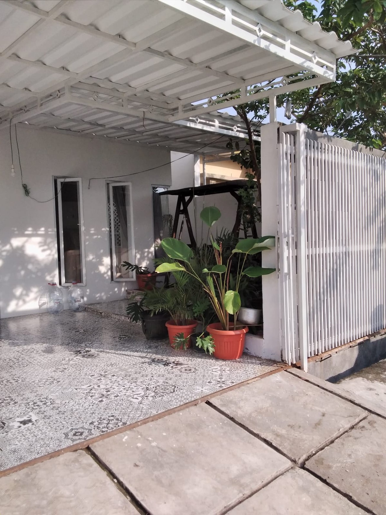 Rumah berlantai 2 di Sentraland Boulevard kawasan Parung panjang dengan harga jual Menarik.