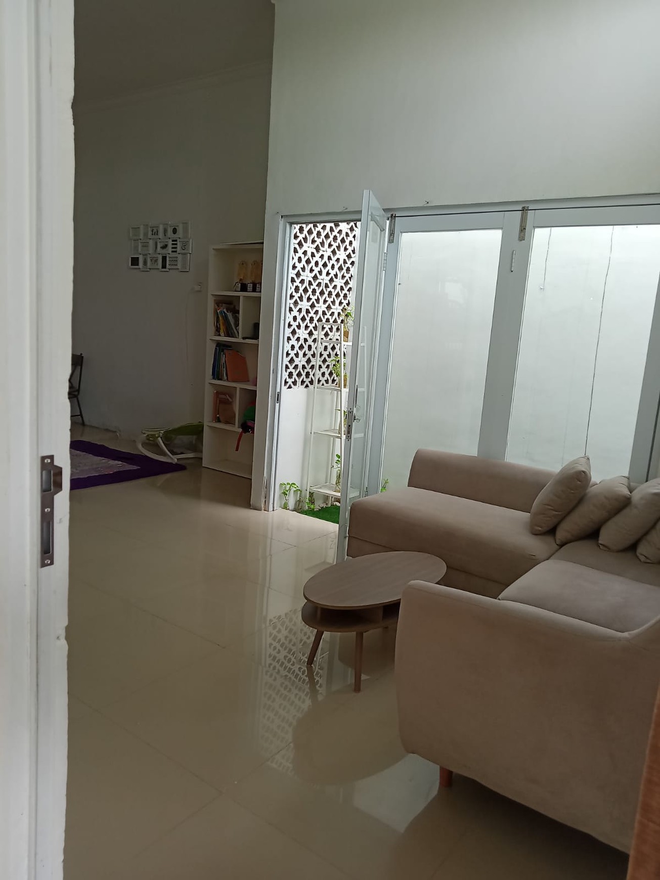 Rumah berlantai 2 di Sentraland Boulevard kawasan Parung panjang dengan harga jual Menarik.