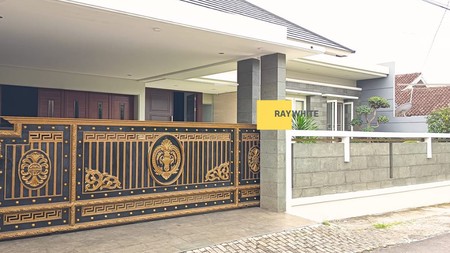 Disewakan rumah mewah lokasi di Pahoman 220 juta per tahun nego full furnished
