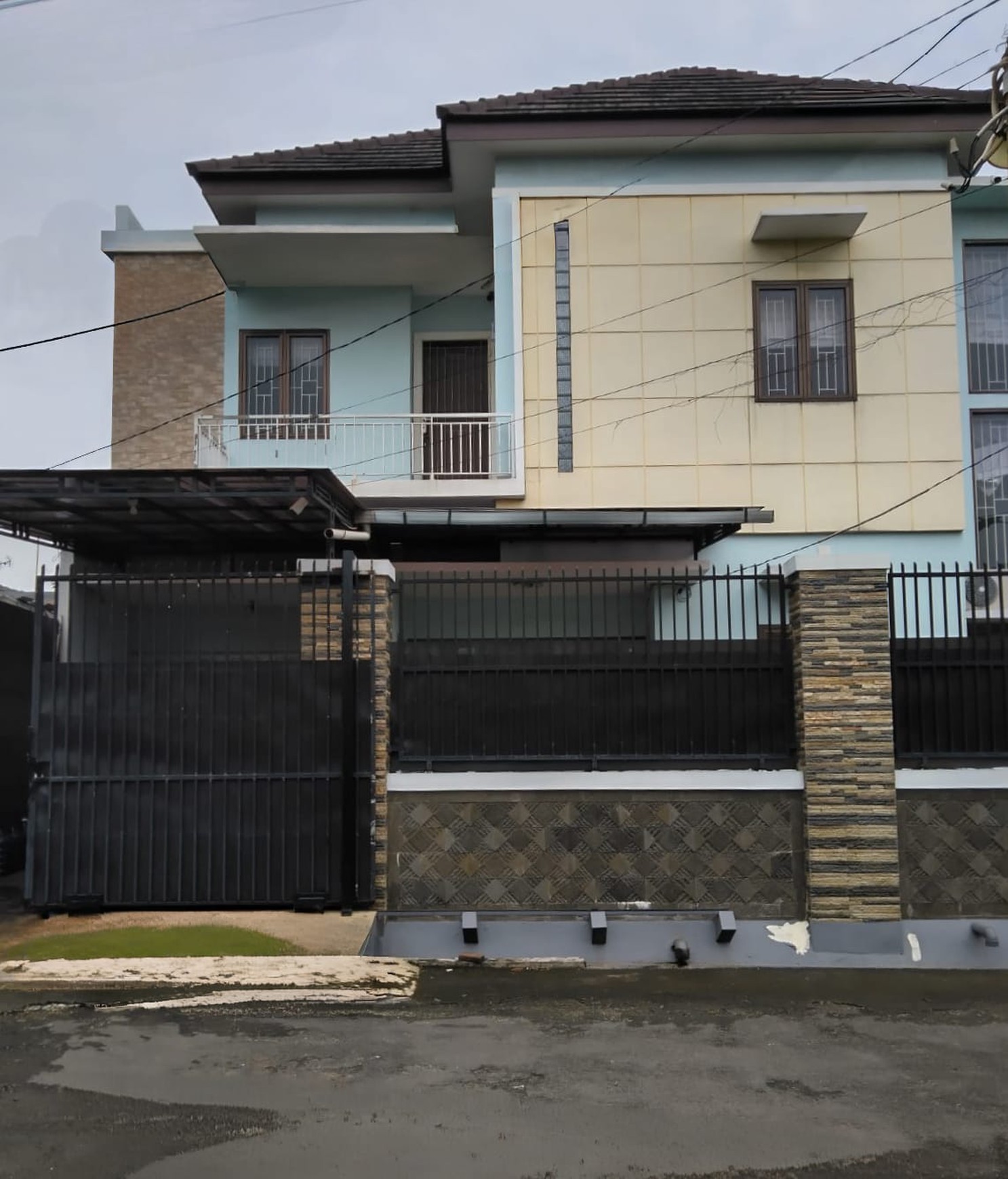 Titian Indah , Bekas Barat