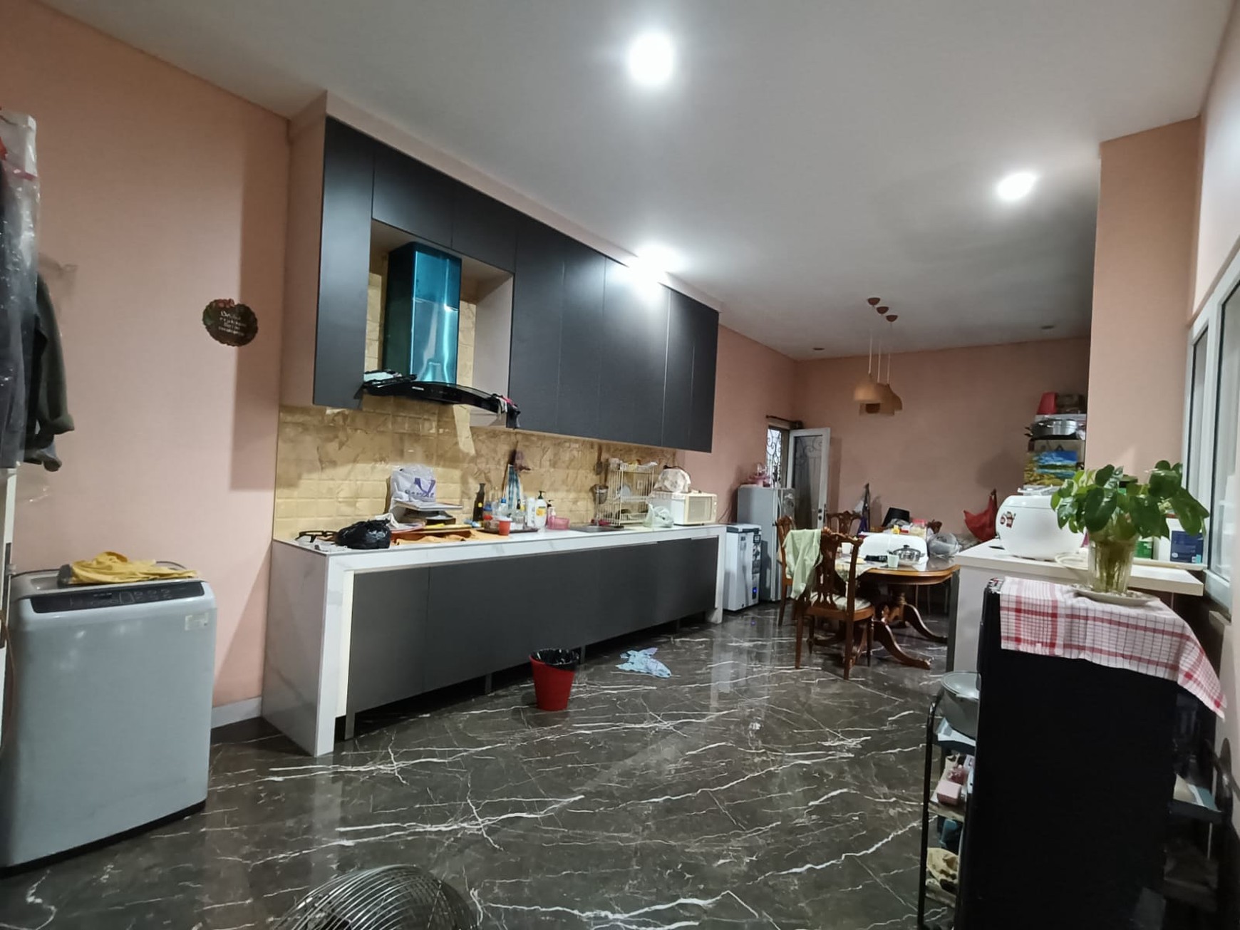 Family Urban , Bekasi Timur