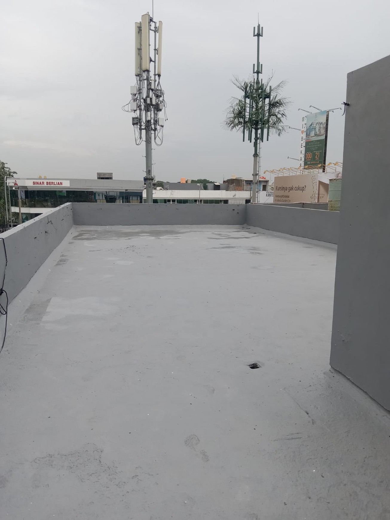 Ruko  Sewa posisi hook  jl.Ahmad Yani ,Bekasi Barat