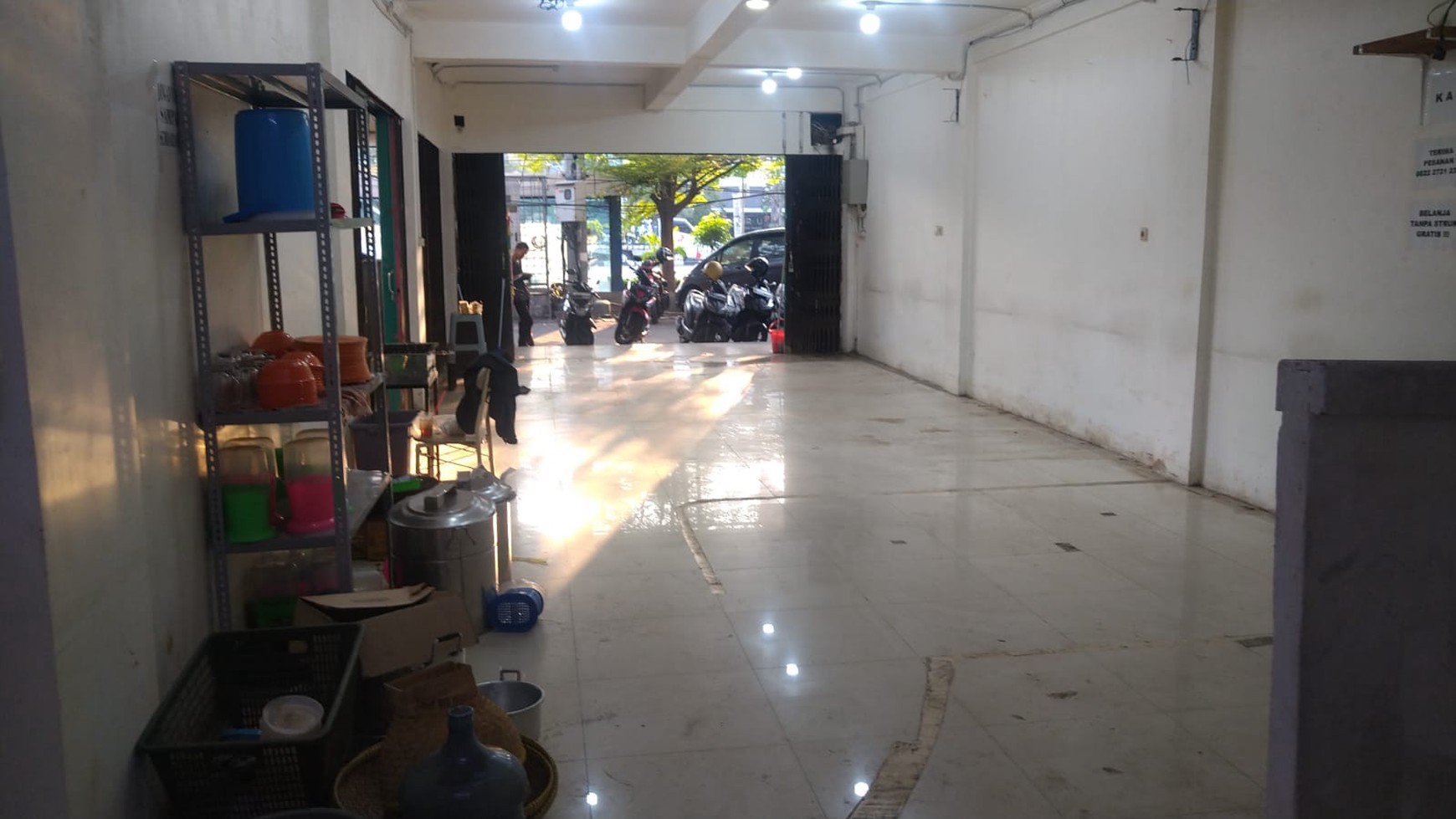Ruko  Sewa posisi hook  jl.Ahmad Yani ,Bekasi Barat