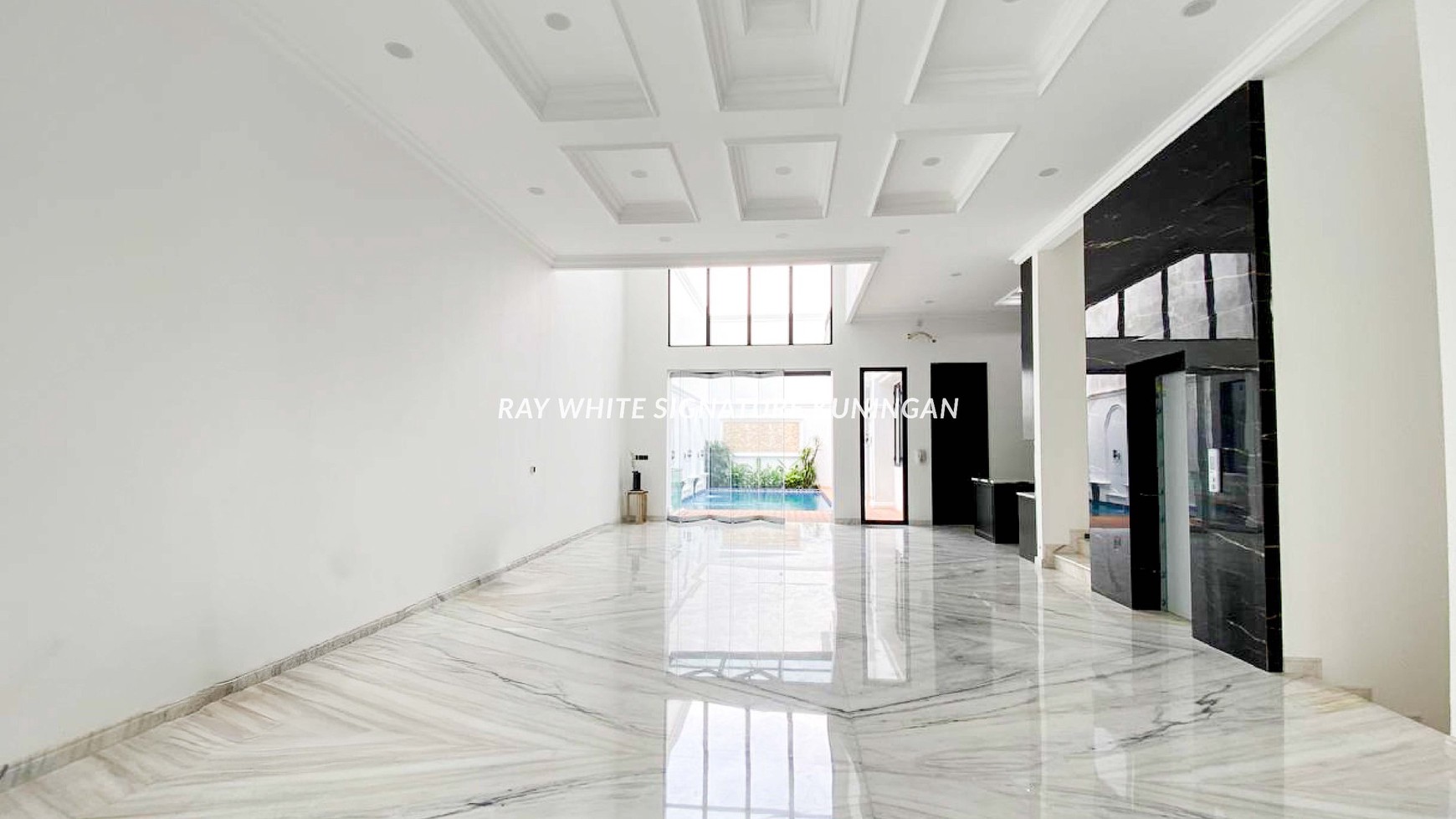 Dijual Rumah Hunian Bangunan Baru Sebrang Eco Park di Tebet Timur Raya