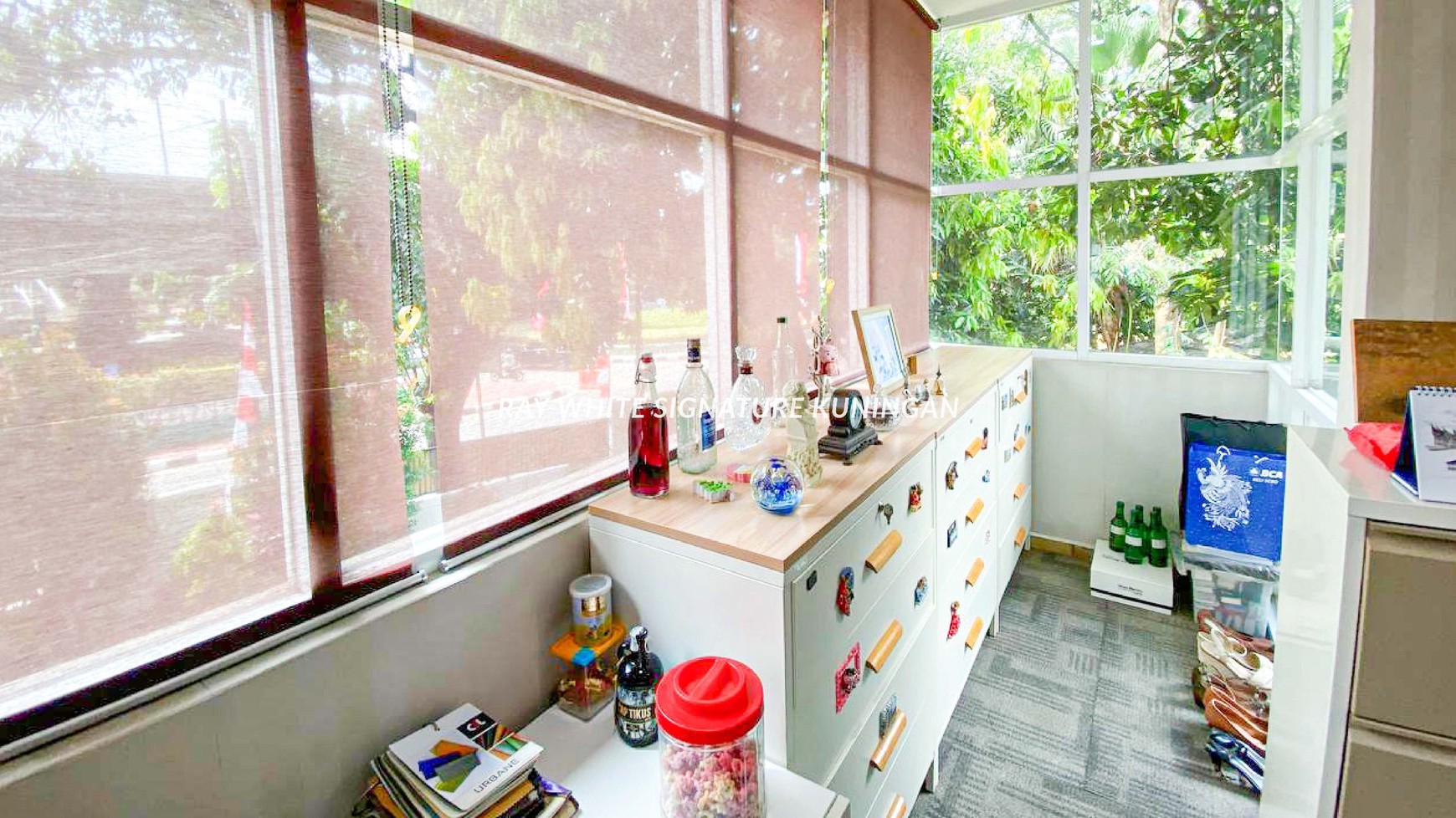 Dijual Rumah Kantor di Jl Prapanca Raya Berada di Jalan Utama 