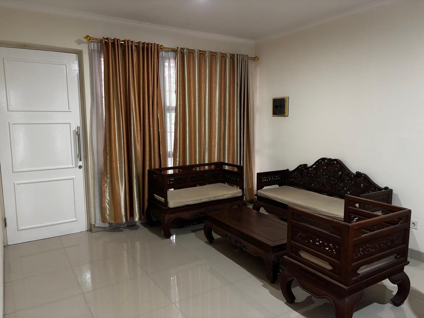 Turun Harga Rumah 2 Lantai Fully Furnished di Ambrosia Lippo Cikarang 
