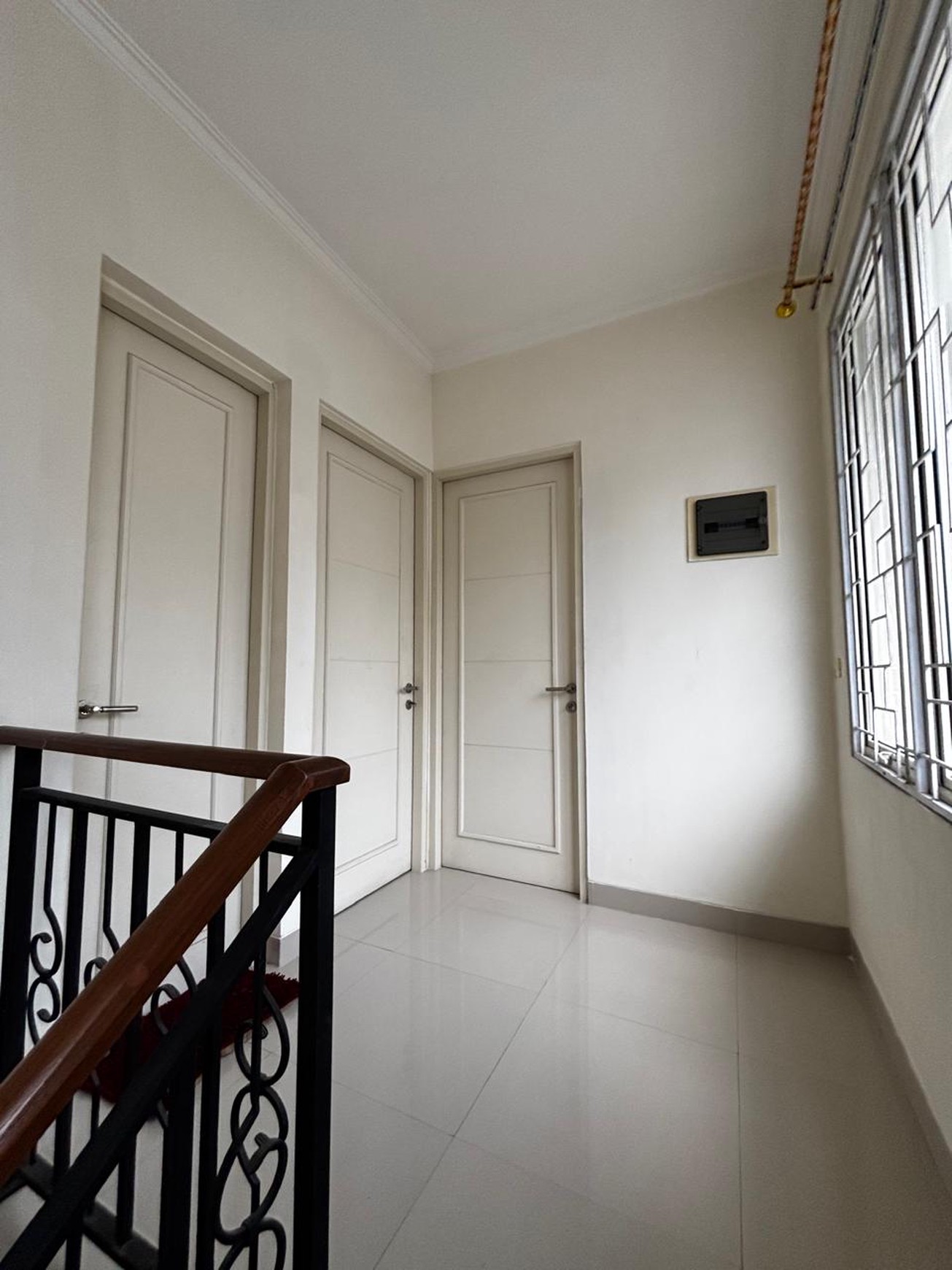 Turun Harga Rumah 2 Lantai Fully Furnished di Ambrosia Lippo Cikarang 