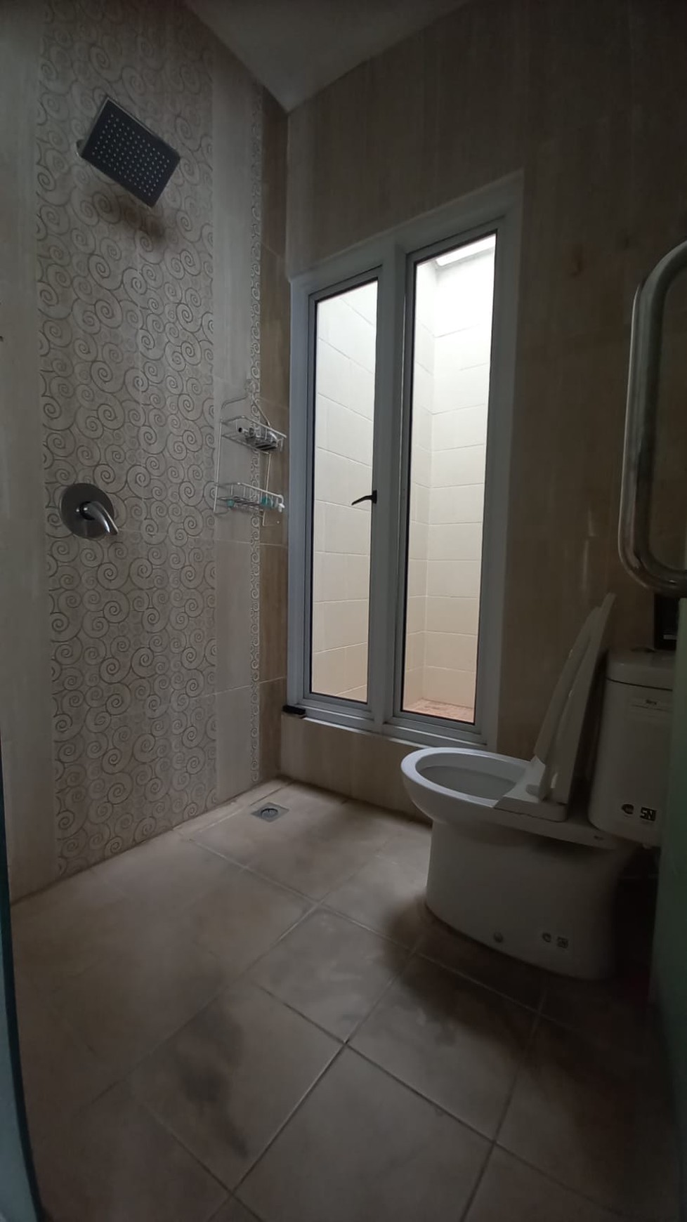 Dijual Rumah Siap Huni Di Cluster Oleaster , Gading Serpong