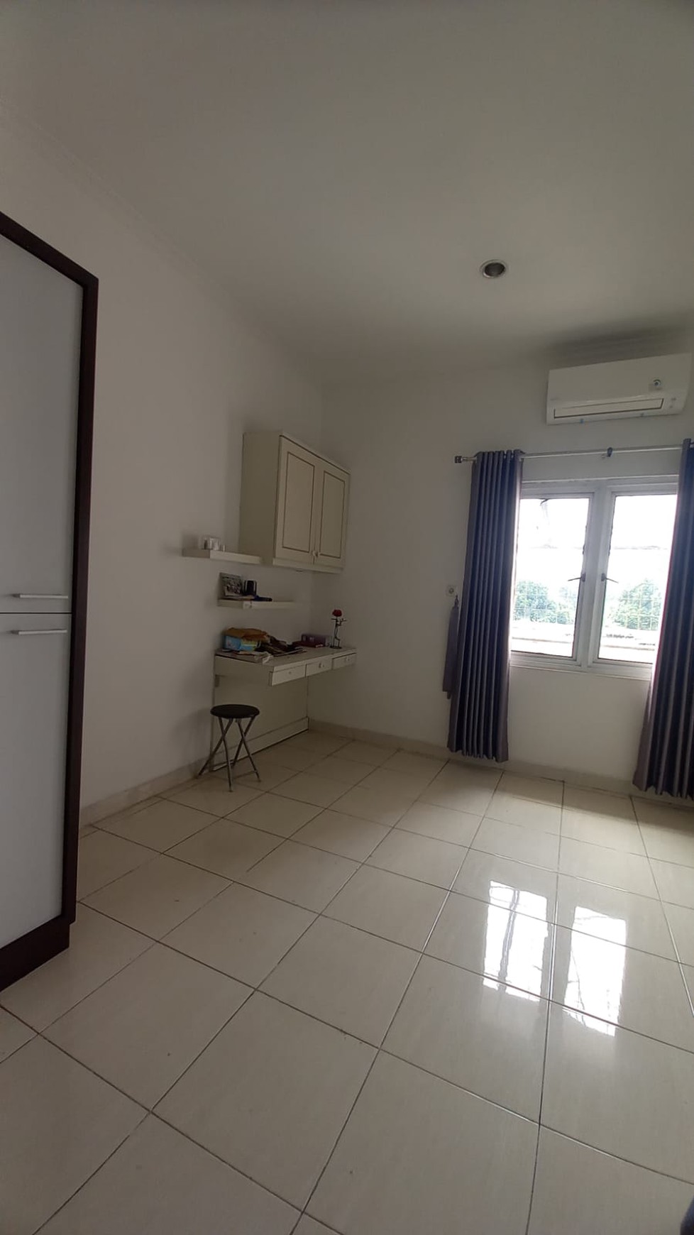 Dijual Rumah Siap Huni Di Cluster Oleaster , Gading Serpong