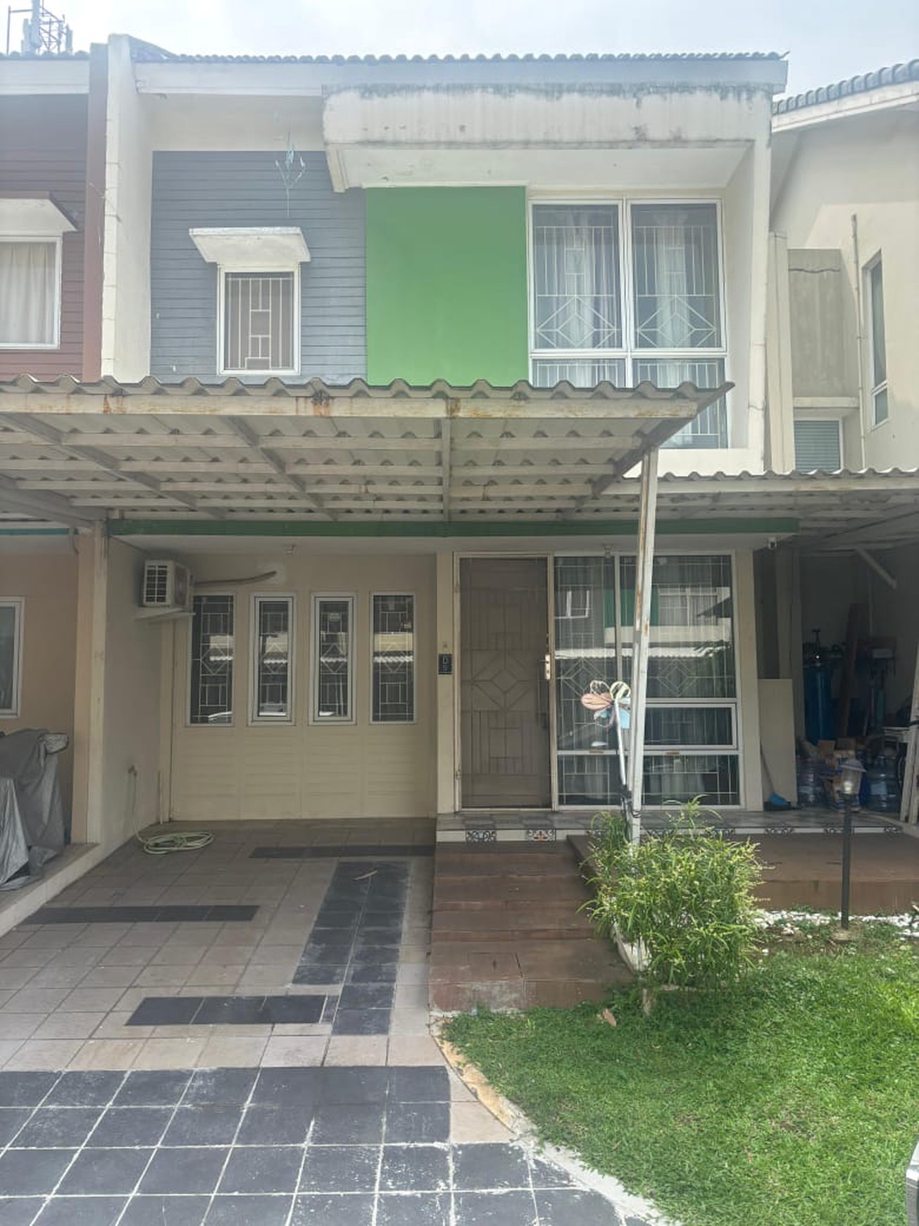 Dijual Rumah Siap Huni Di Cluster Oleaster , Gading Serpong