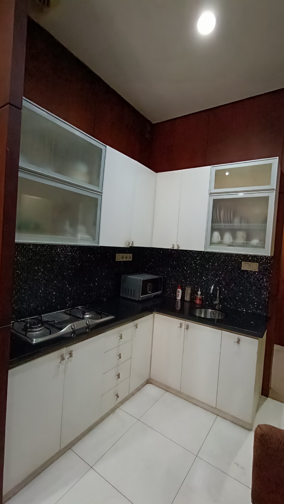 Ruko Aktif di jalan Utama Masuk Kawasan Pesanggrahan Bintaro
