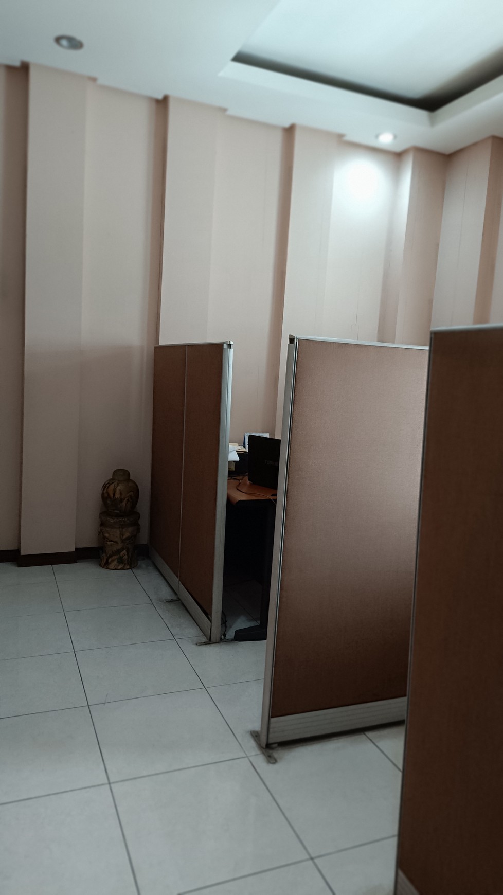 Ruko Aktif di jalan Utama Masuk Kawasan Pesanggrahan Bintaro
