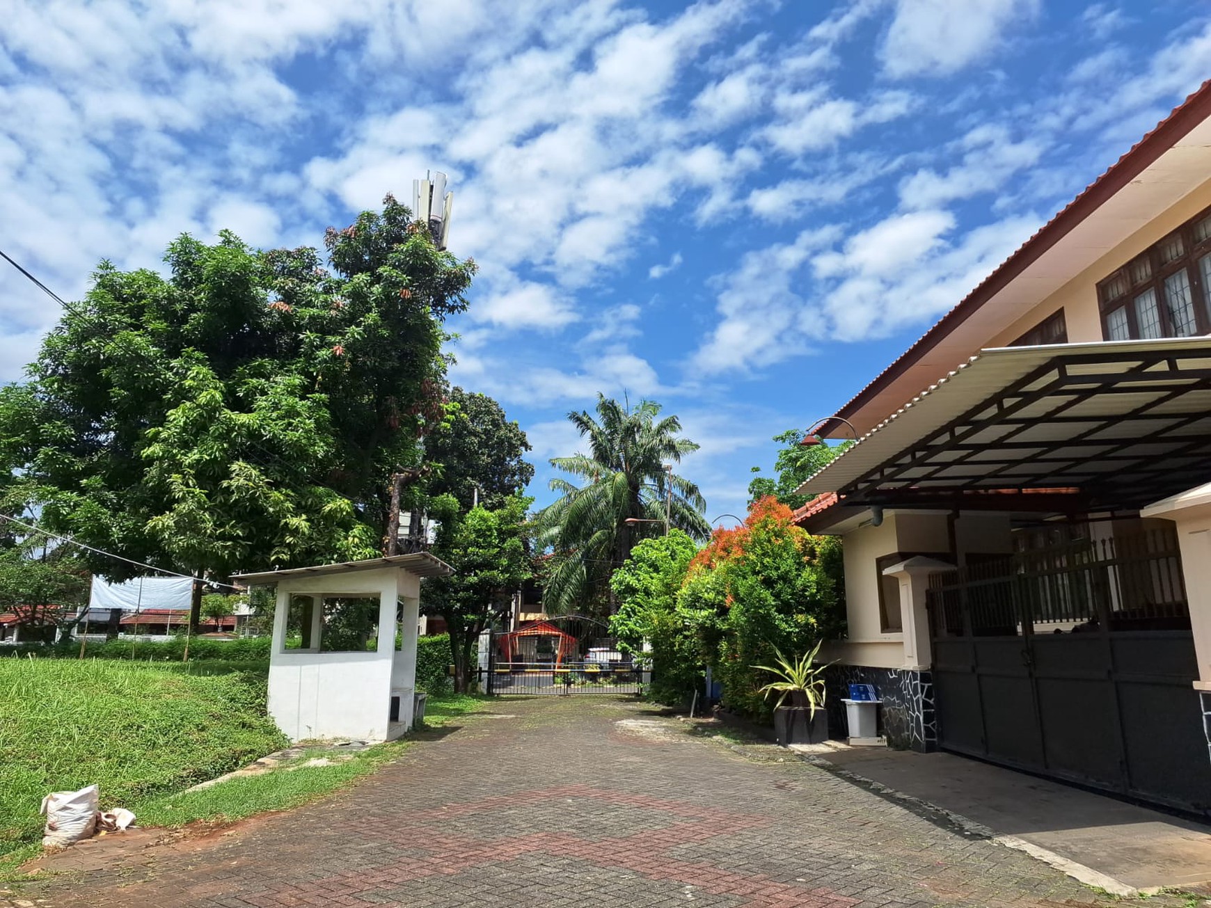 Dijual Tanah Sektor 3  Bintaro - Jakarta Selatan