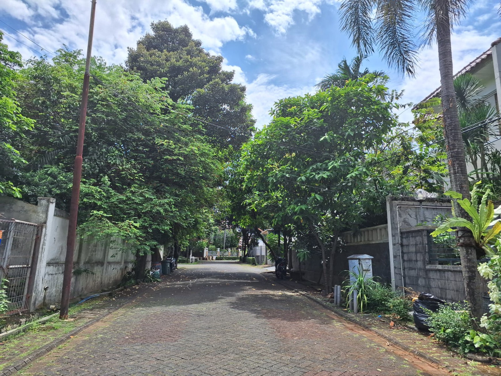 Dijual Tanah Sektor 3  Bintaro - Jakarta Selatan