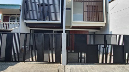 JUal Rumah Baru Baruk Utara Depan Superindo Merr Surabaya
