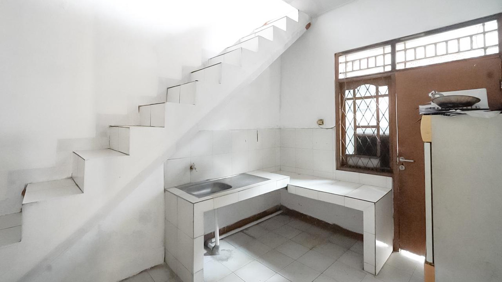 Di jual rumah strategis di Jl.H Sainan Pondok Cina Depok 