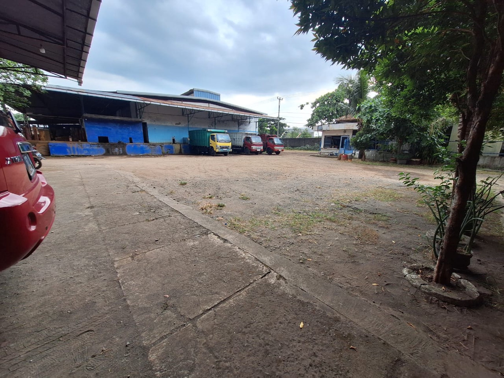 Dijual Cepat! Gedung 1 Lantai Lokasi Strategis di Karanganom Klaten