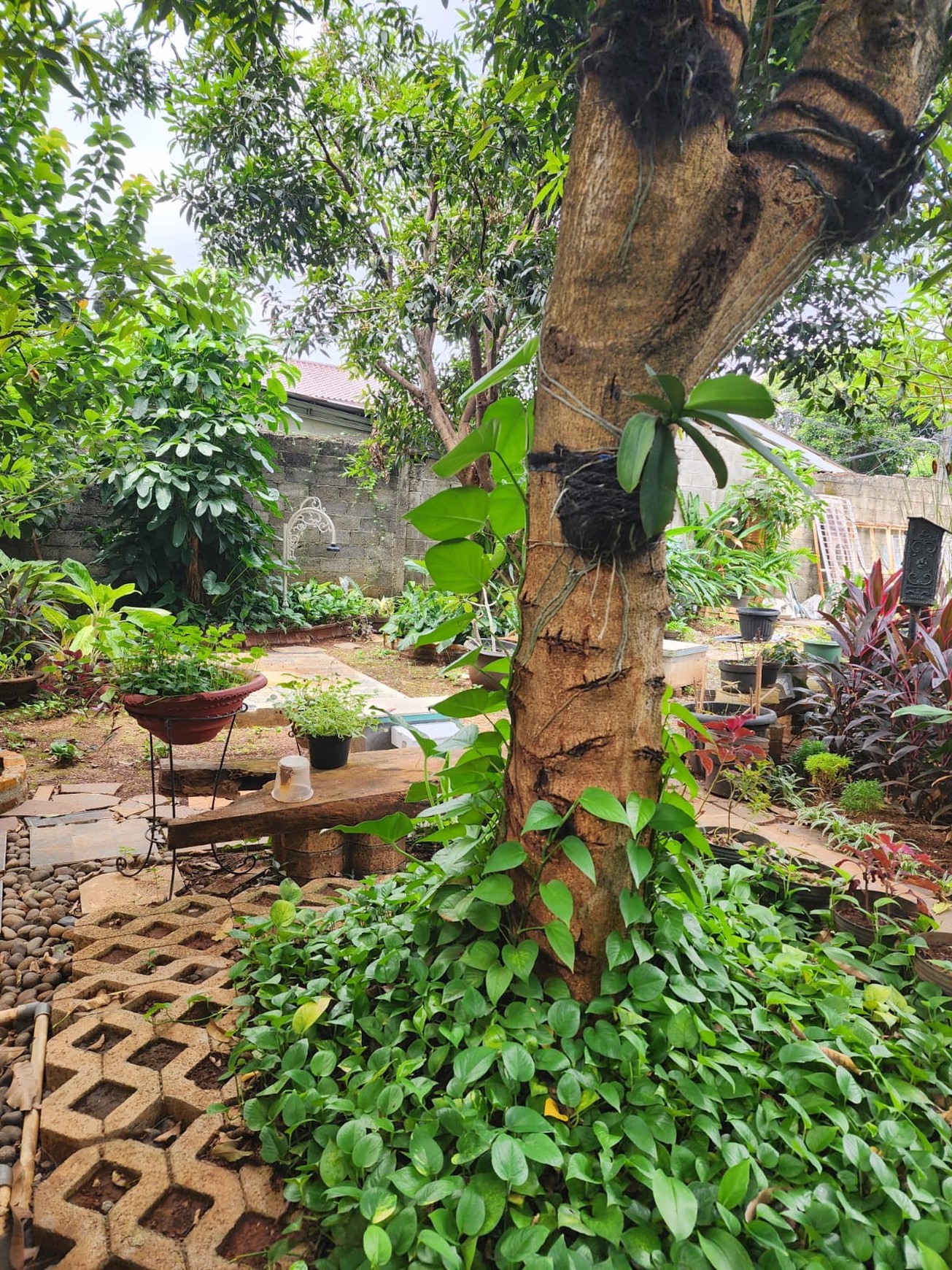 DIJUAL : Kavling Tanah ada IMB di area Residential Pondok Jaya, Bintaro