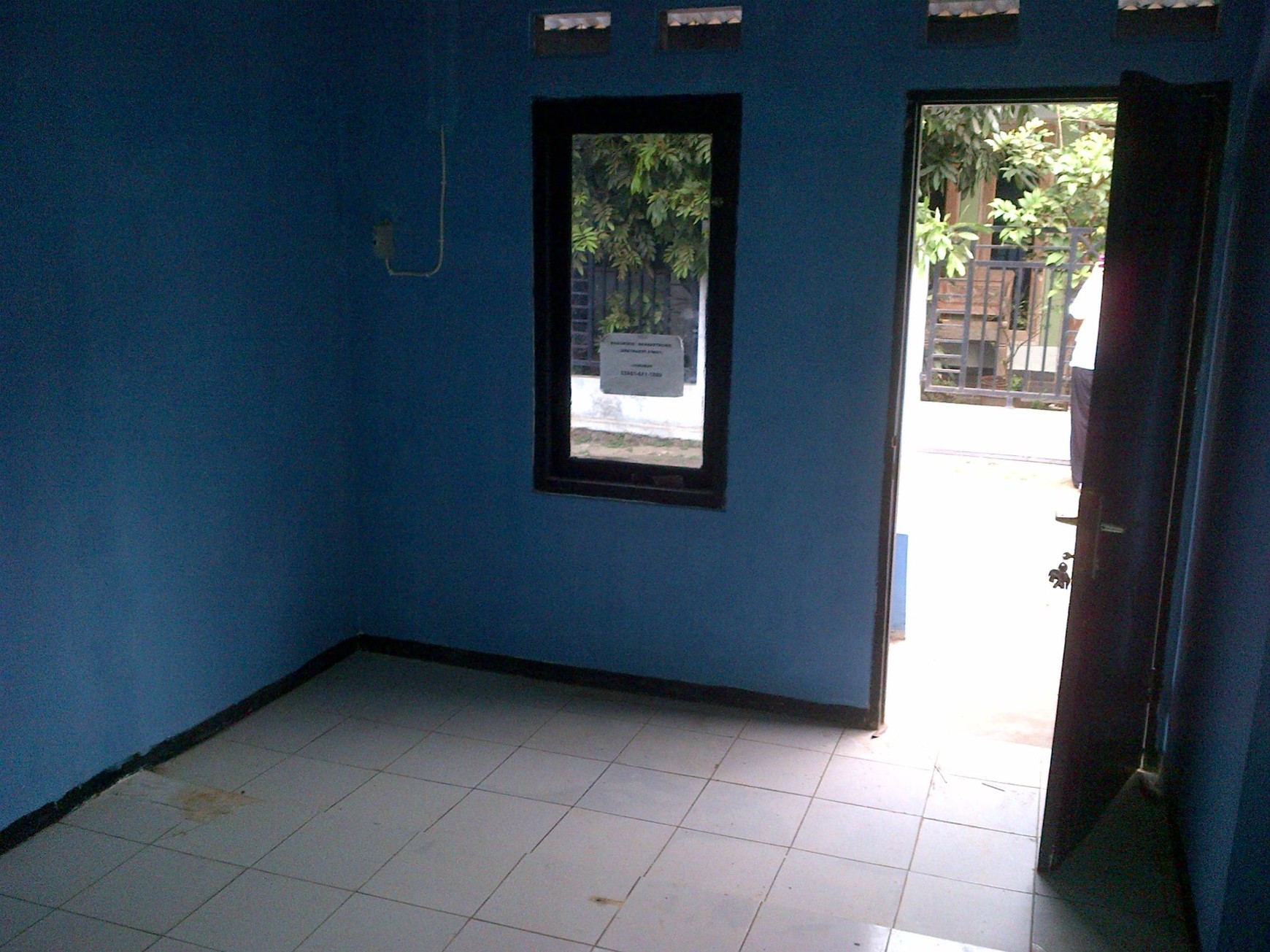 Cinere 3 pintu kontrakan petak, jarak 300m ke cinere raya