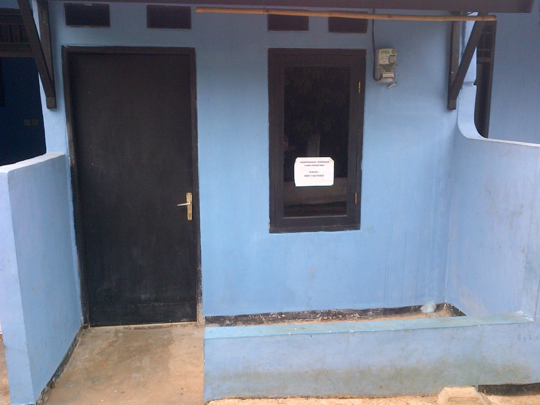 Cinere 3 pintu kontrakan petak, jarak 300m ke cinere raya