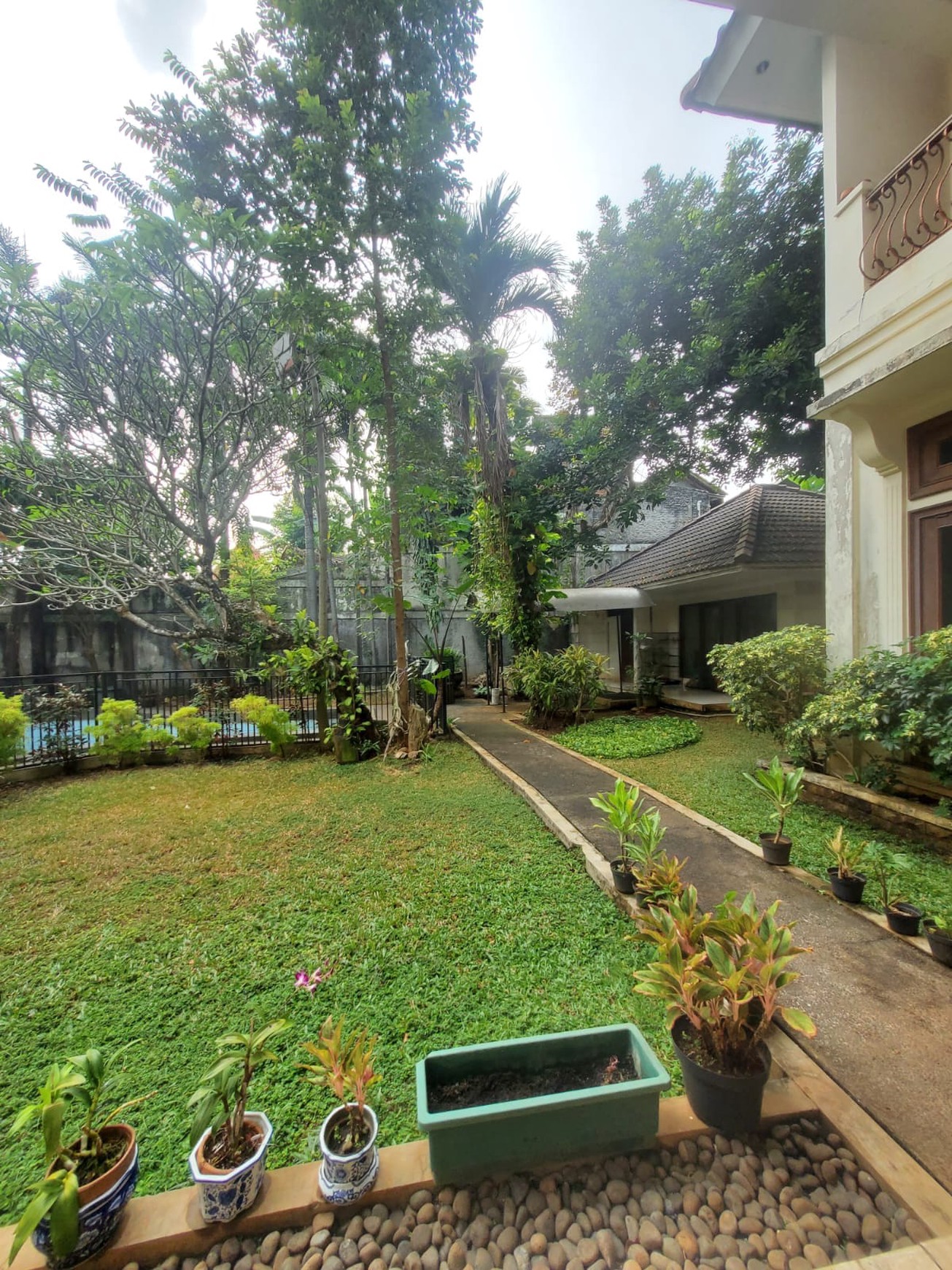 Dijual Single House di Jl. Kemang Utara