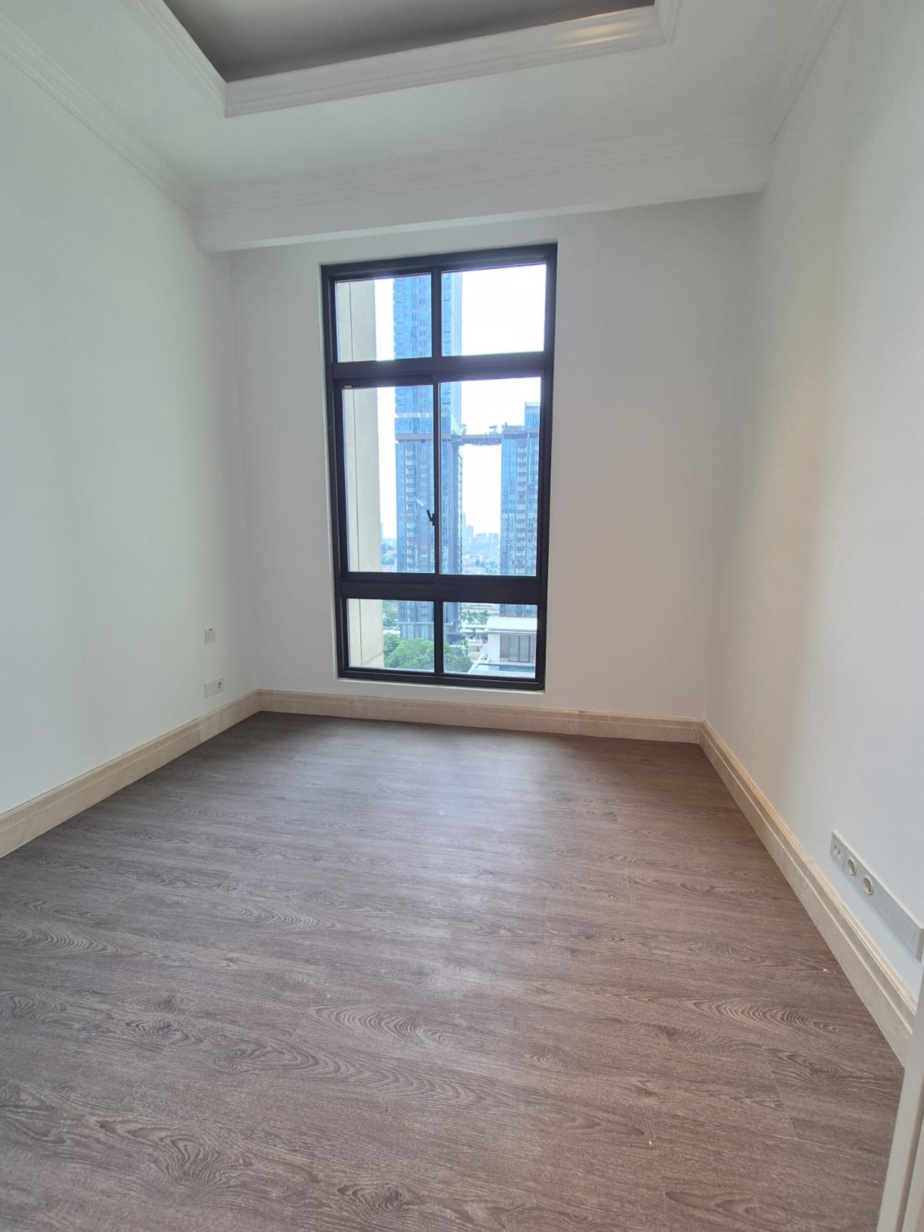 Dijual Apartemen Le Parc Residence 3BR bergaya Classic European di kompleks Thamrin-Nine jakarta pusat