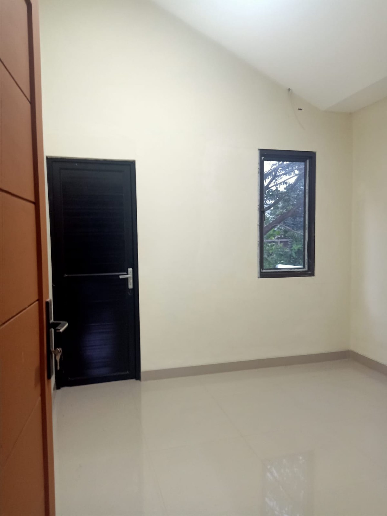 Rumah 2 Lantai Siap Huni dengan Hunian Nyaman dan Asri @Pondok Ranji, Tangerang Selatan