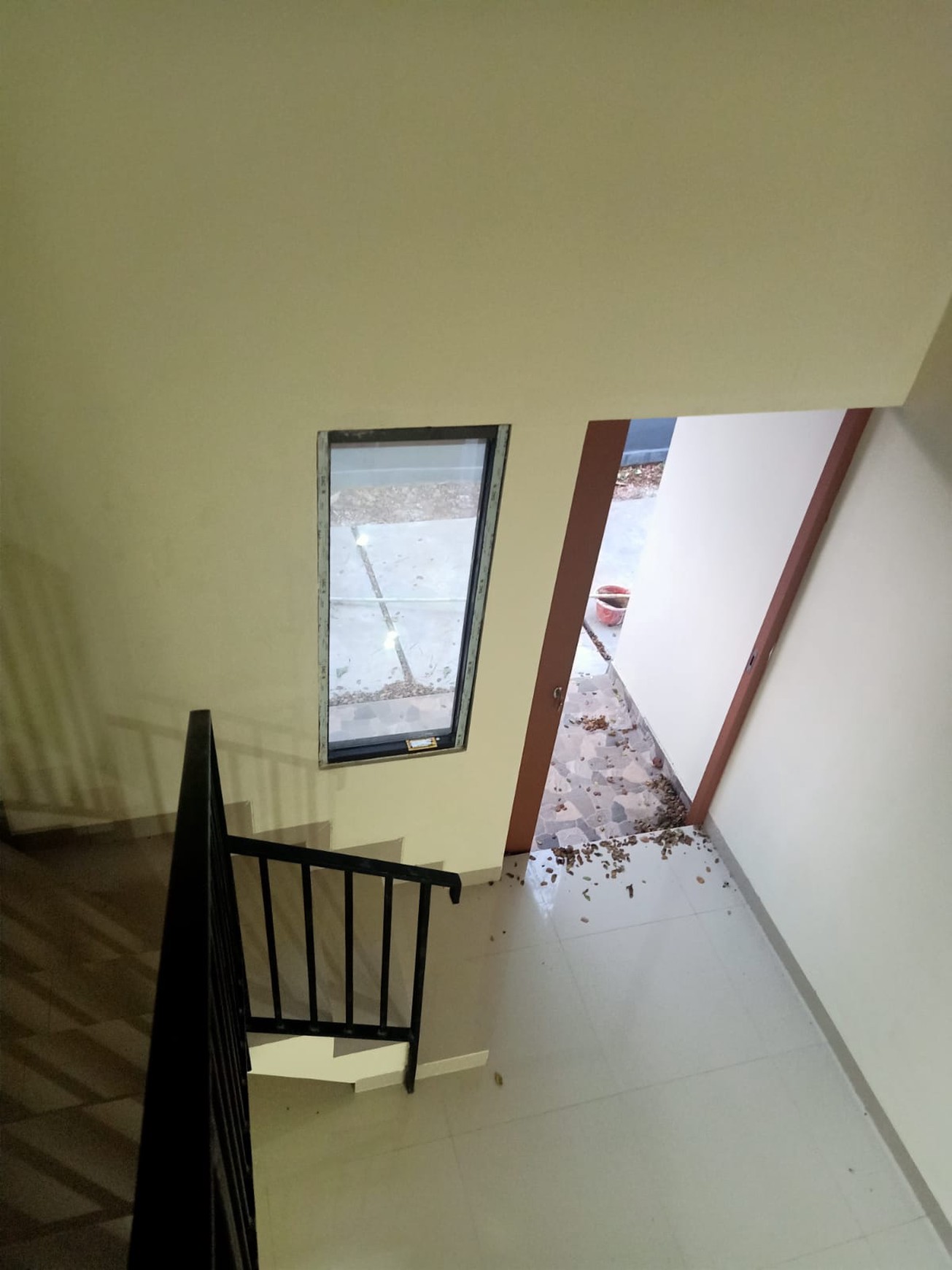 Rumah 2 Lantai Siap Huni dengan Hunian Nyaman dan Asri @Pondok Ranji, Tangerang Selatan