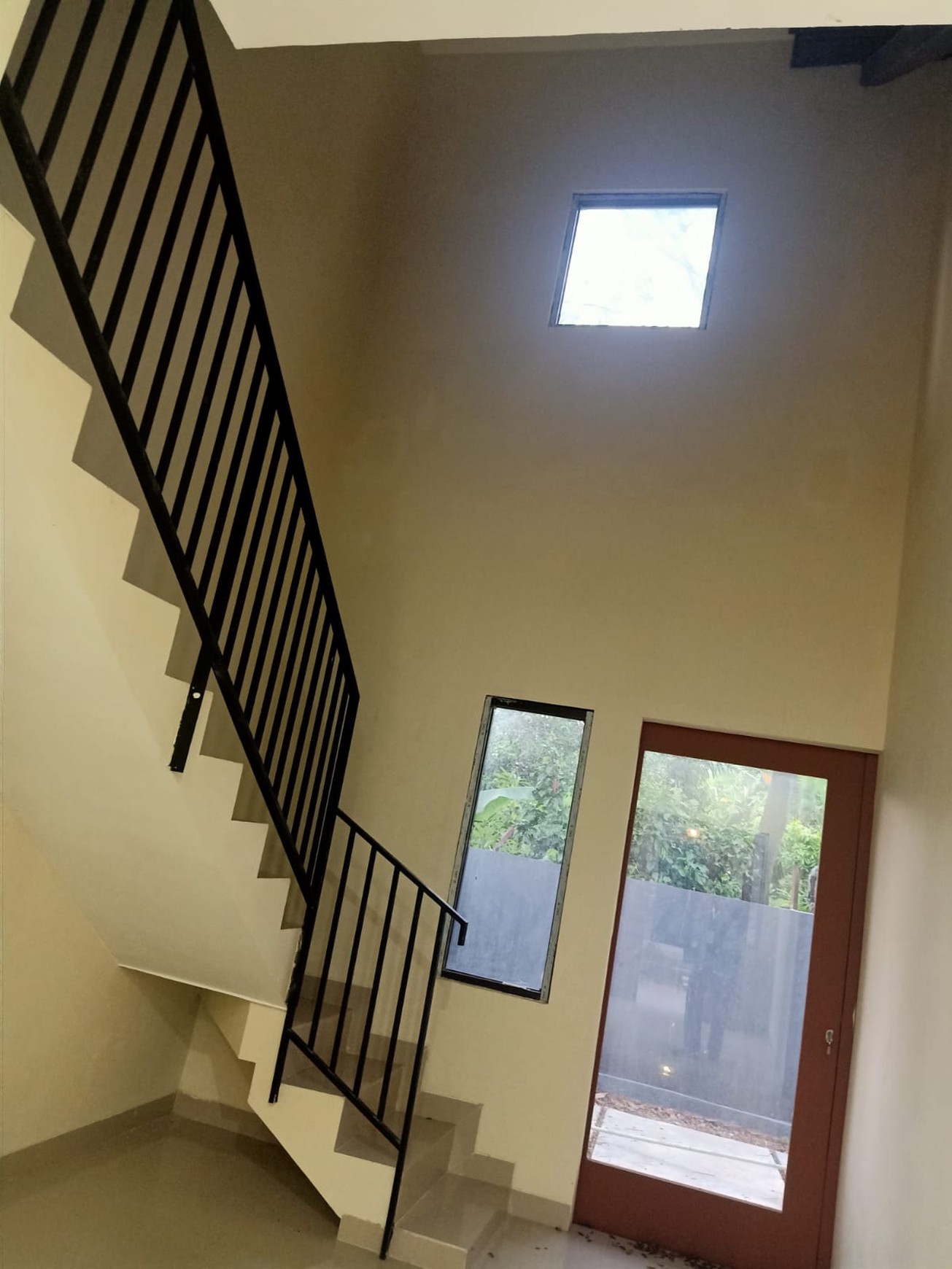 Rumah 2 Lantai Siap Huni dengan Hunian Nyaman dan Asri @Pondok Ranji, Tangerang Selatan
