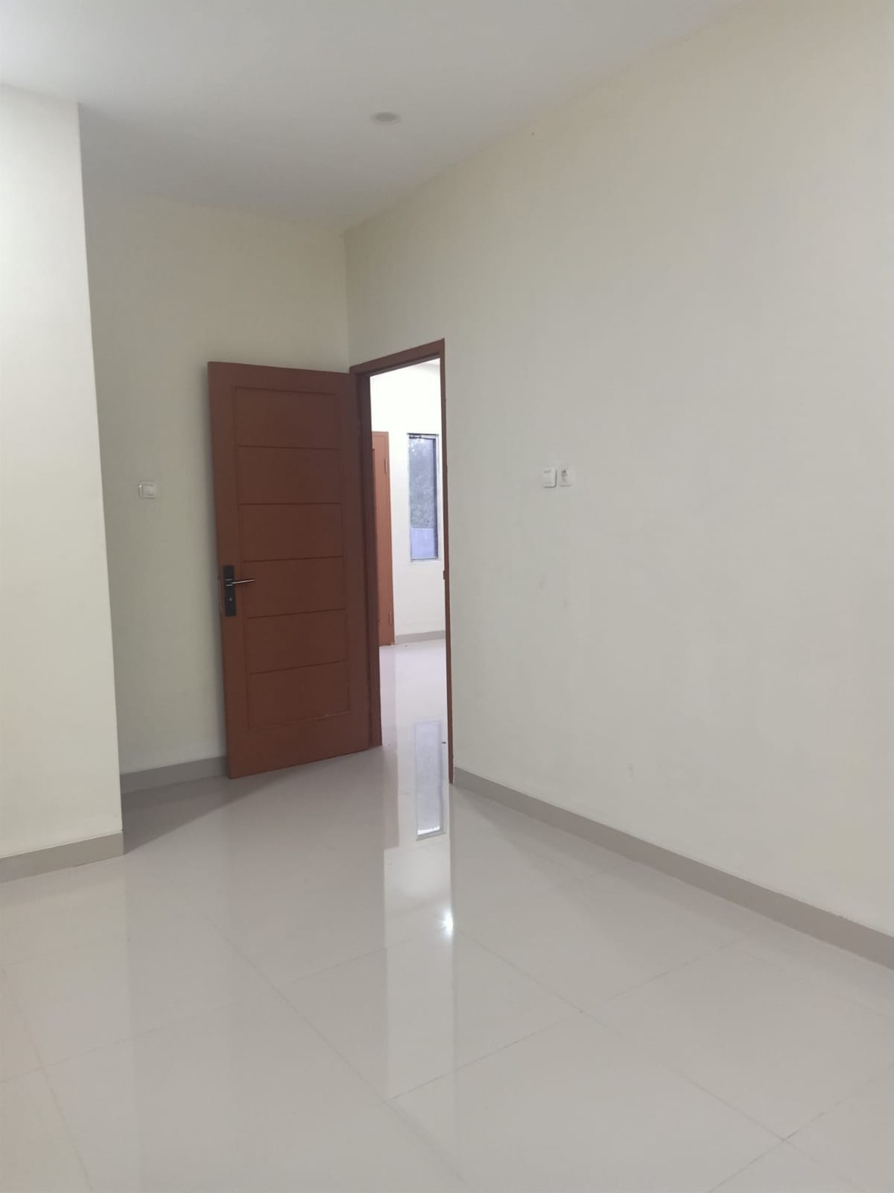 Rumah 2 Lantai Siap Huni dengan Hunian Nyaman dan Asri @Pondok Ranji, Tangerang Selatan