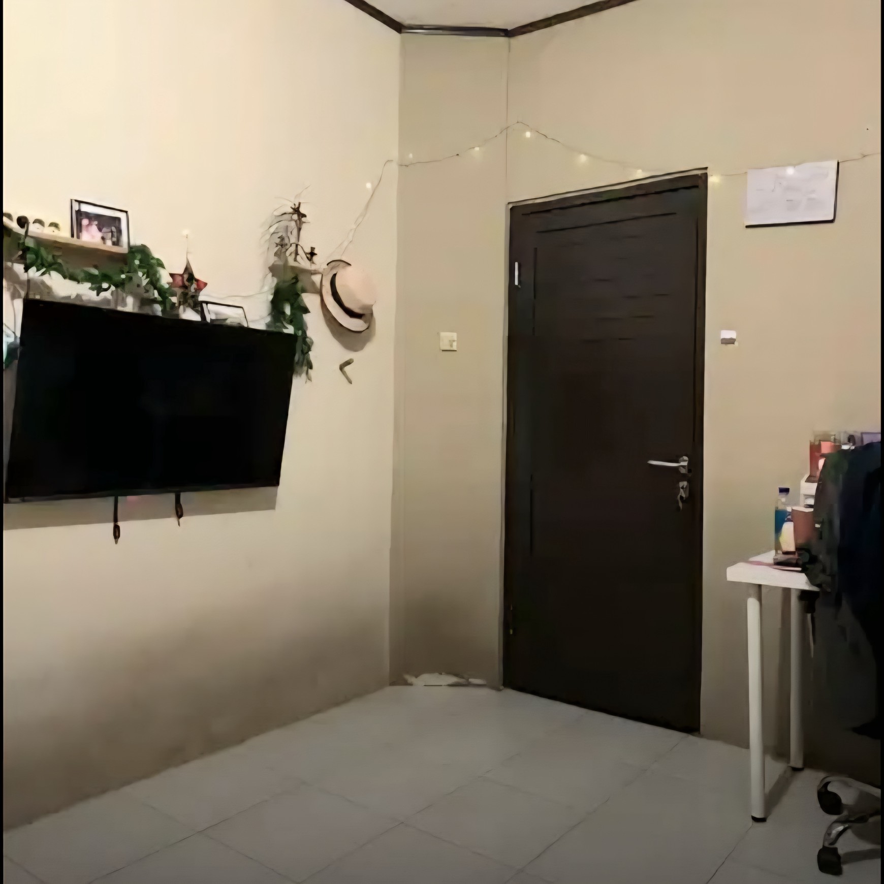 Disewakan Rumah di Jalan Pelangi, Mekarsari, Cimanggis, Depok