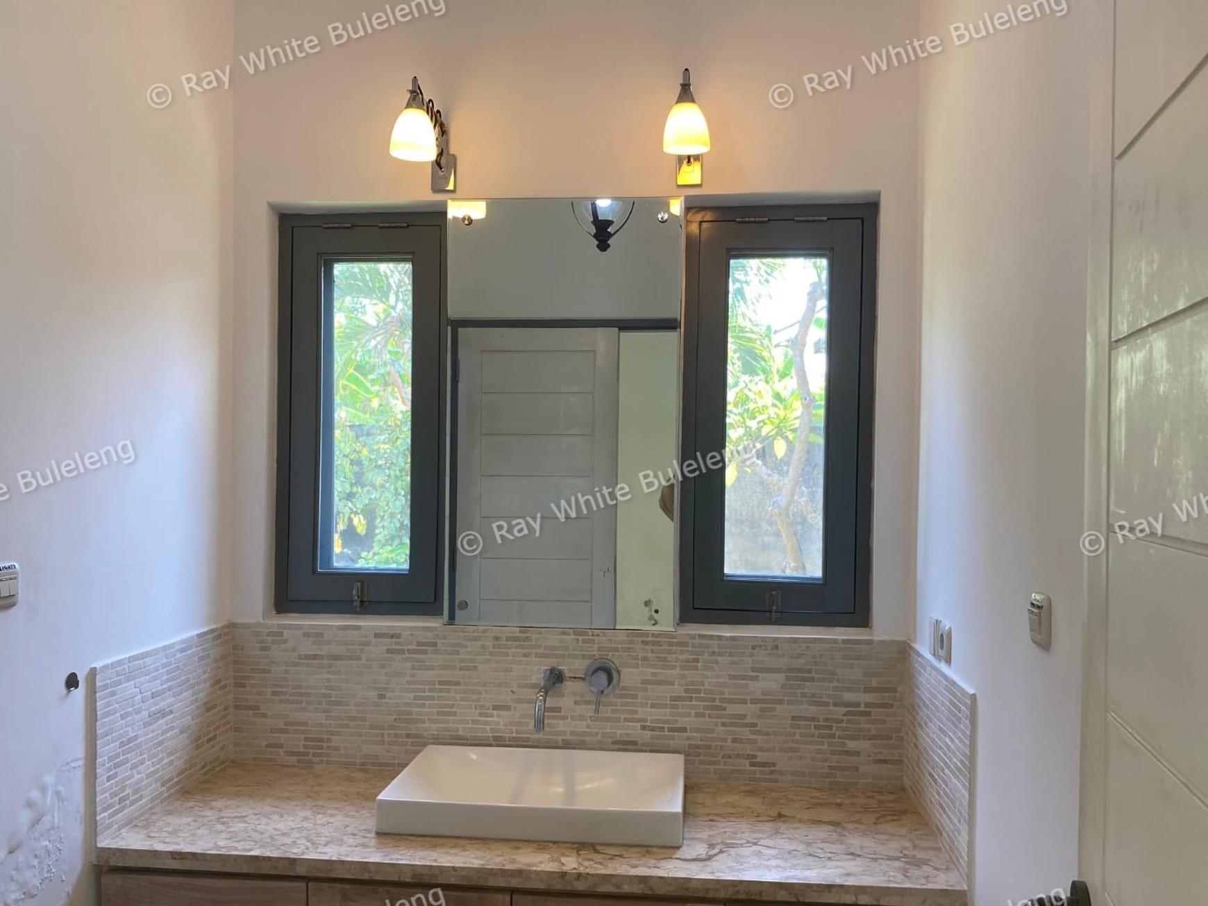 Luxury Villa for Sale in Central Lovina Near Beach