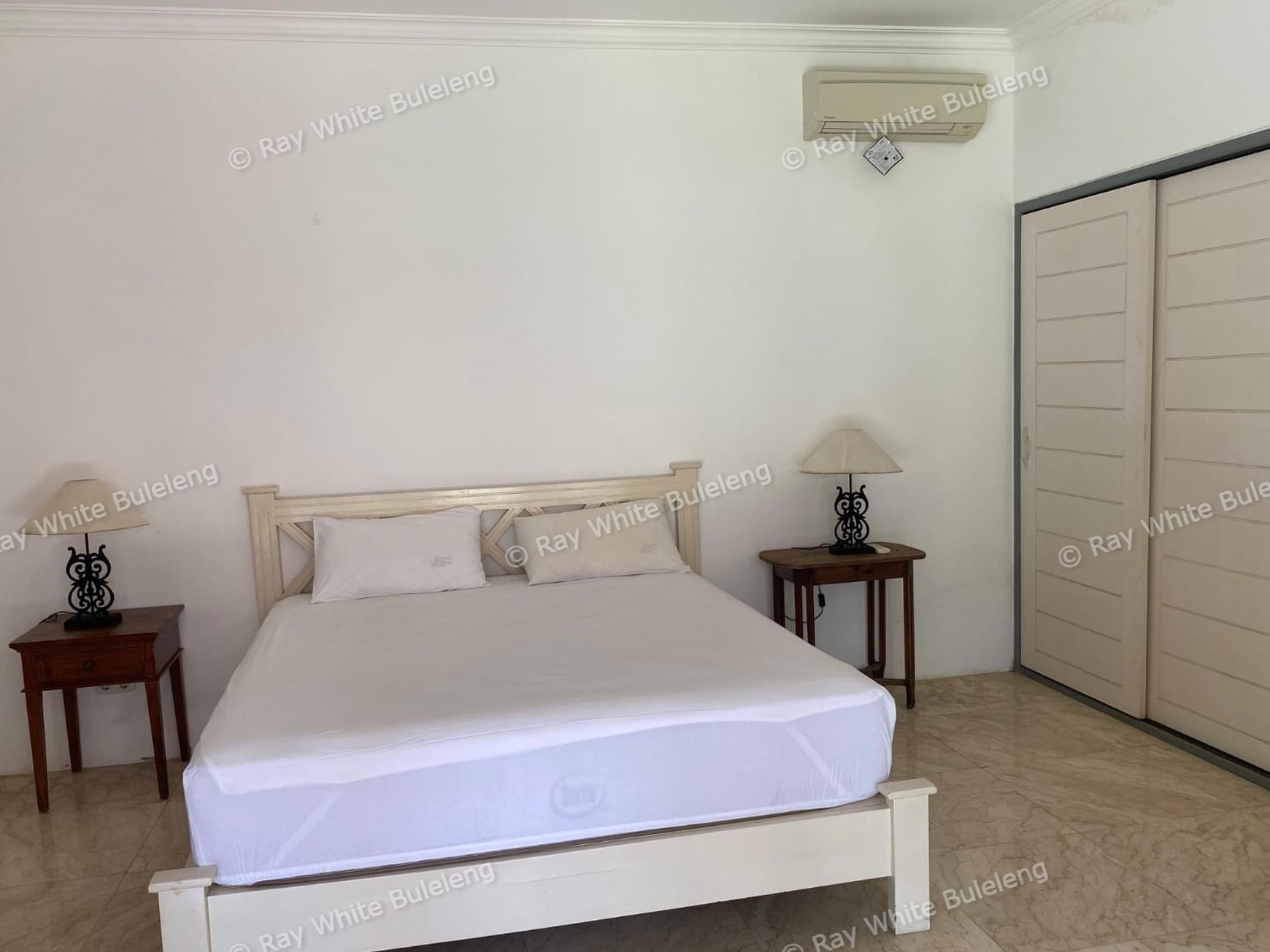 Luxury Villa for Sale in Central Lovina Near Beach