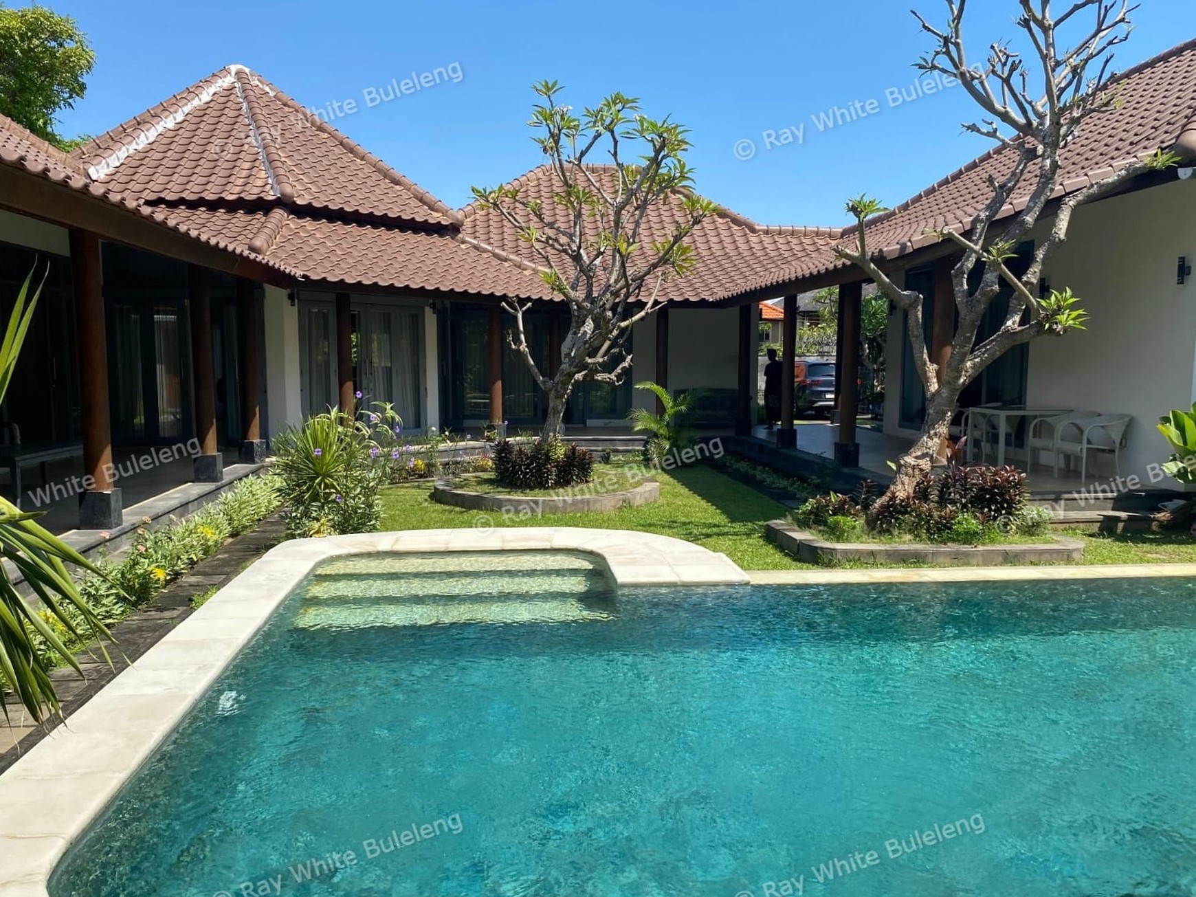 Luxury Villa for Sale in Central Lovina Near Beach