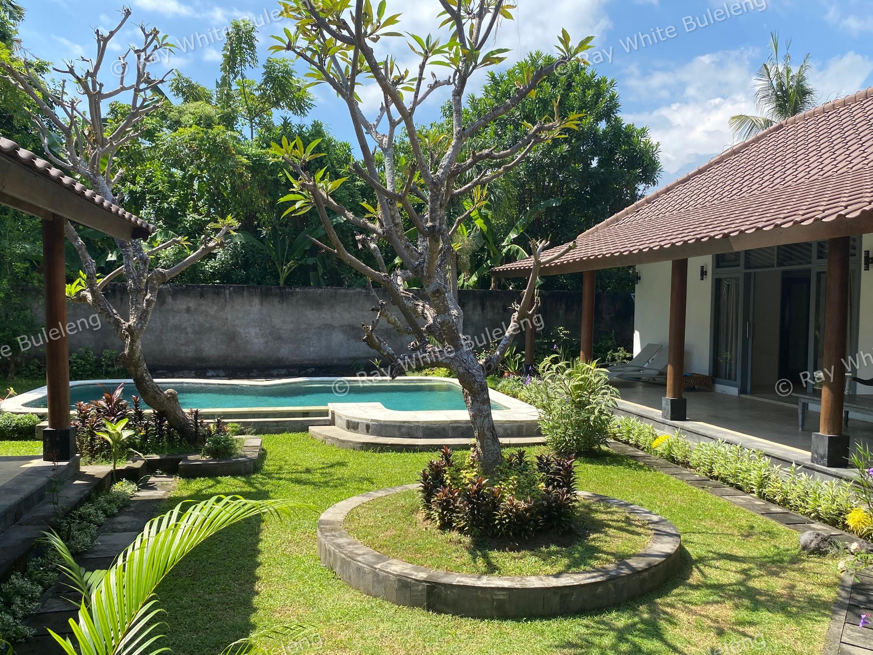 Luxury Villa for Sale in Central Lovina Near Beach