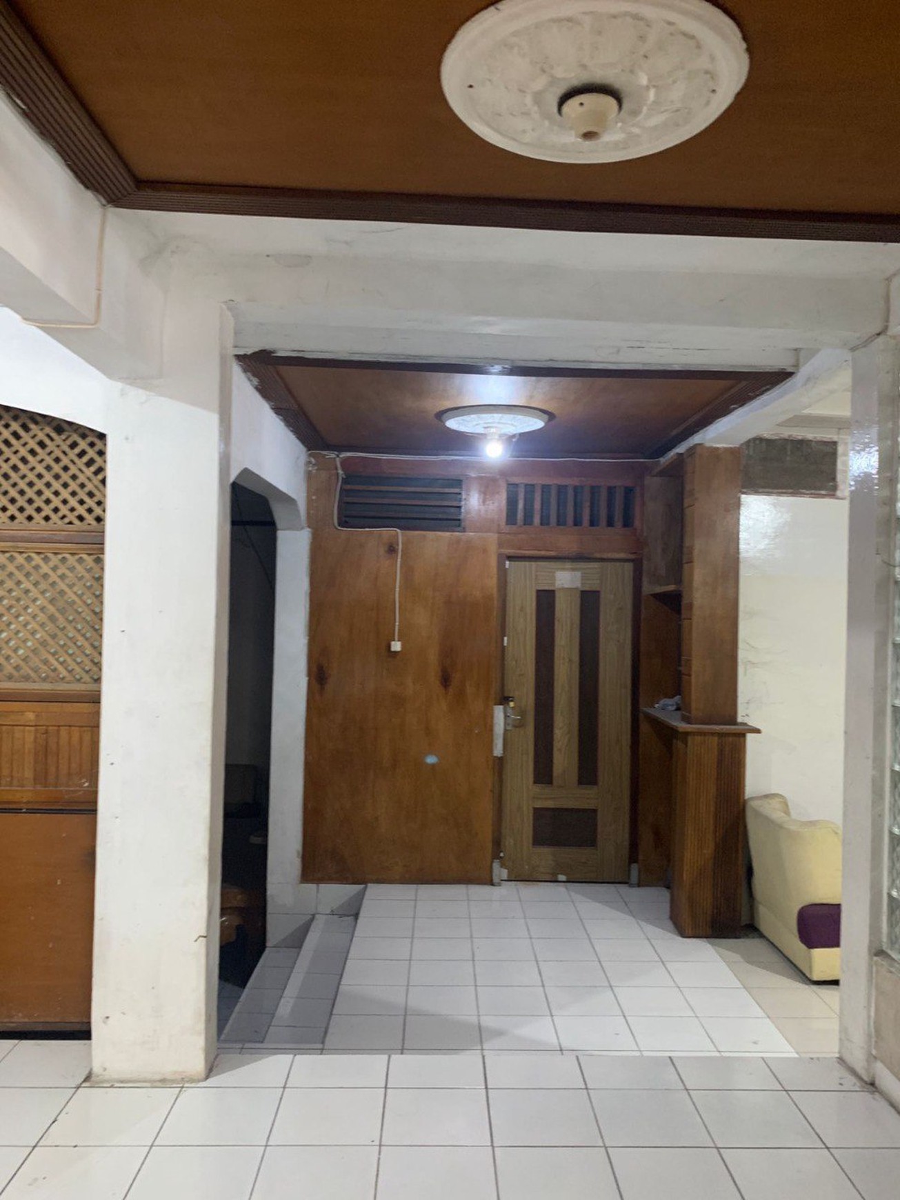 Jual Rumah Usaha Perkantoran Murah Lokasi Strategis di Rengel Tuban