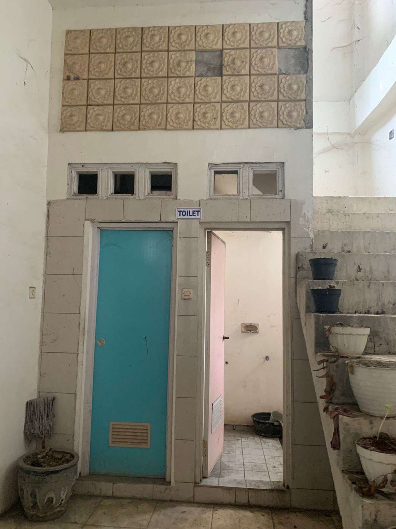 Jual Rumah Usaha Perkantoran Murah Lokasi Strategis di Rengel Tuban