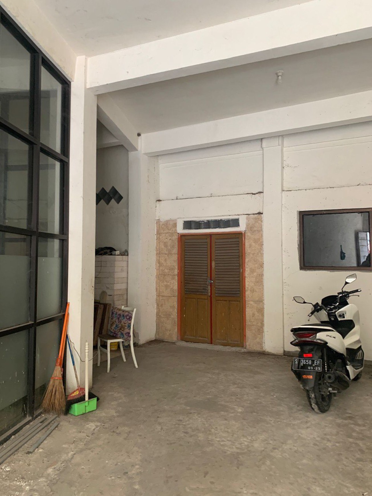 Jual Rumah Usaha Perkantoran Murah Lokasi Strategis di Rengel Tuban