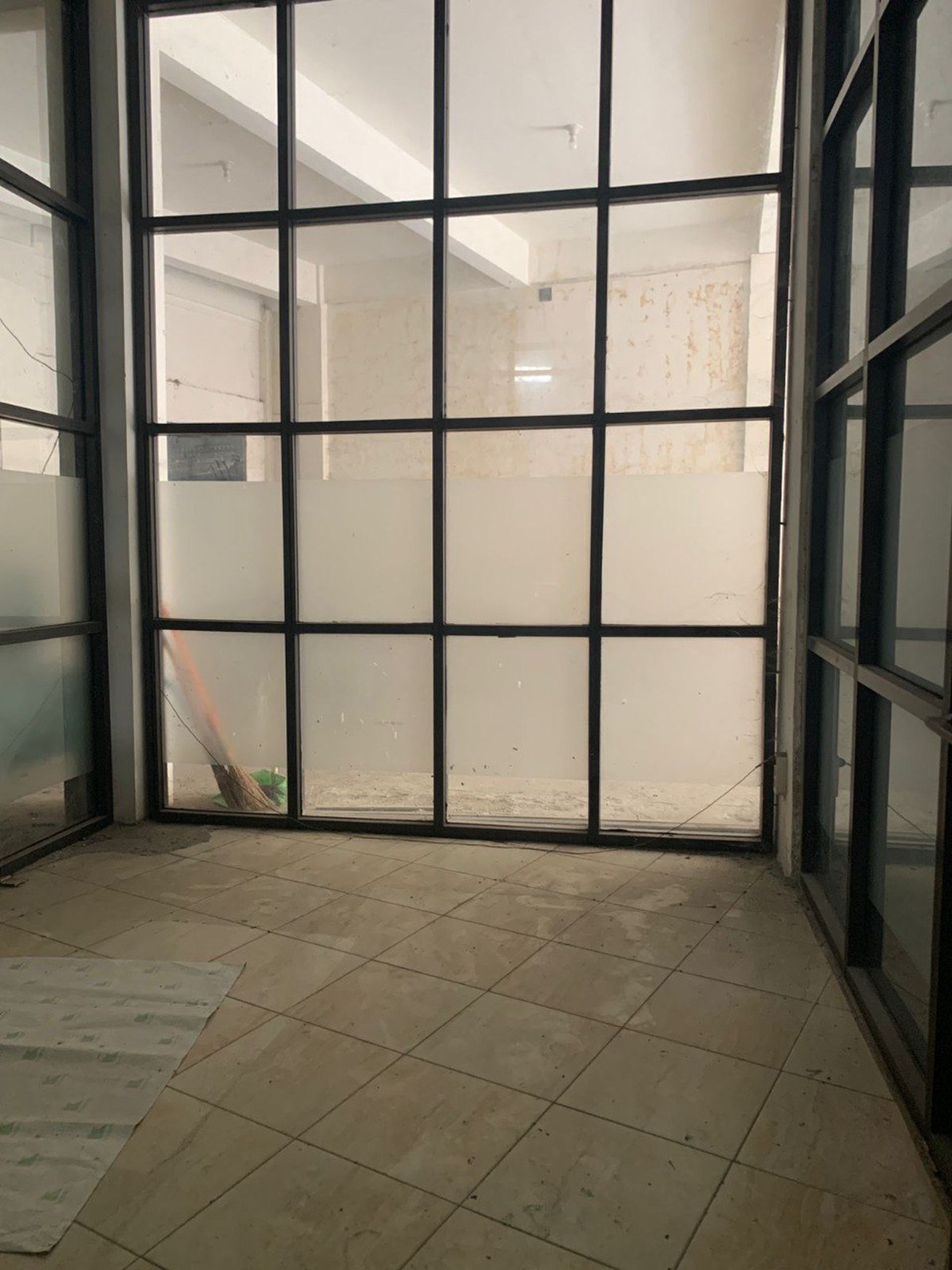 Jual Rumah Usaha Perkantoran Murah Lokasi Strategis di Rengel Tuban