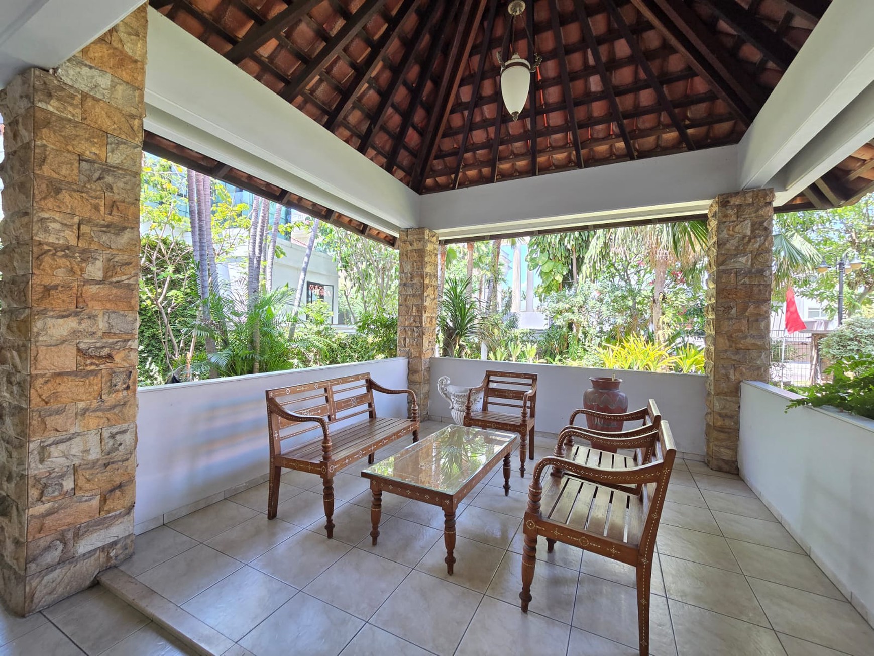 Disewakan Rumah Graha Family Surabaya Barat